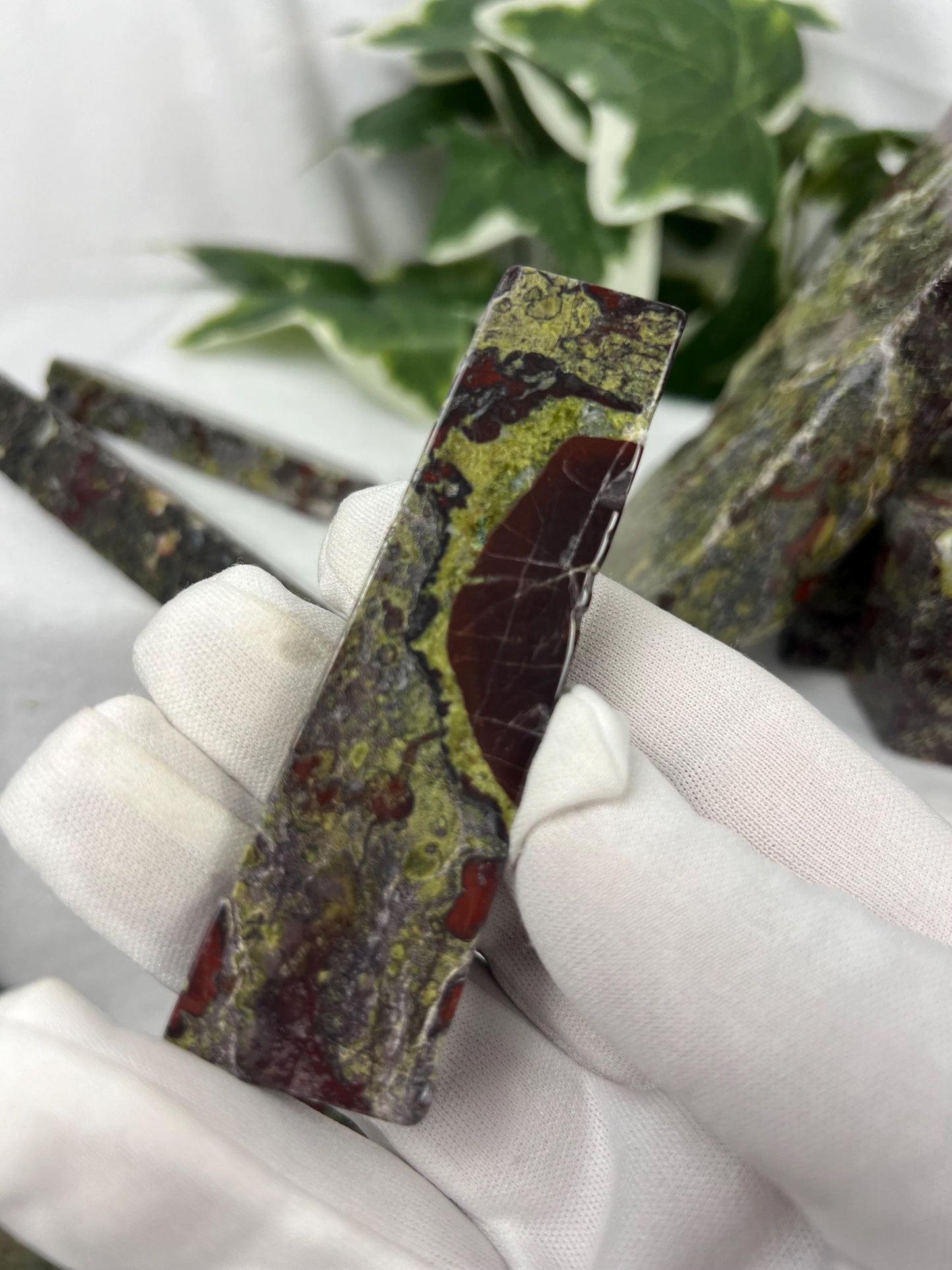 Khambhat Bloodstone Natural Palm Stone Smooth Polished Carved Crystal for Distraction from Anxiety or Worry Home Decor Holiday Home Decor