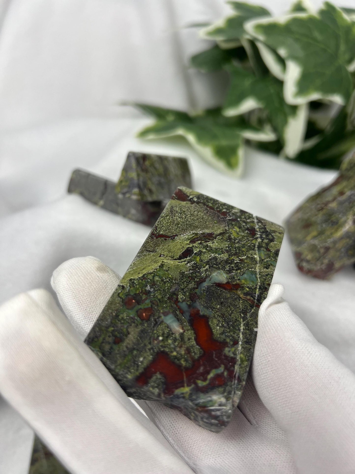 Khambhat Bloodstone Natural Palm Stone Smooth Polished Carved Crystal for Distraction from Anxiety or Worry Home Decor Holiday Home Decor