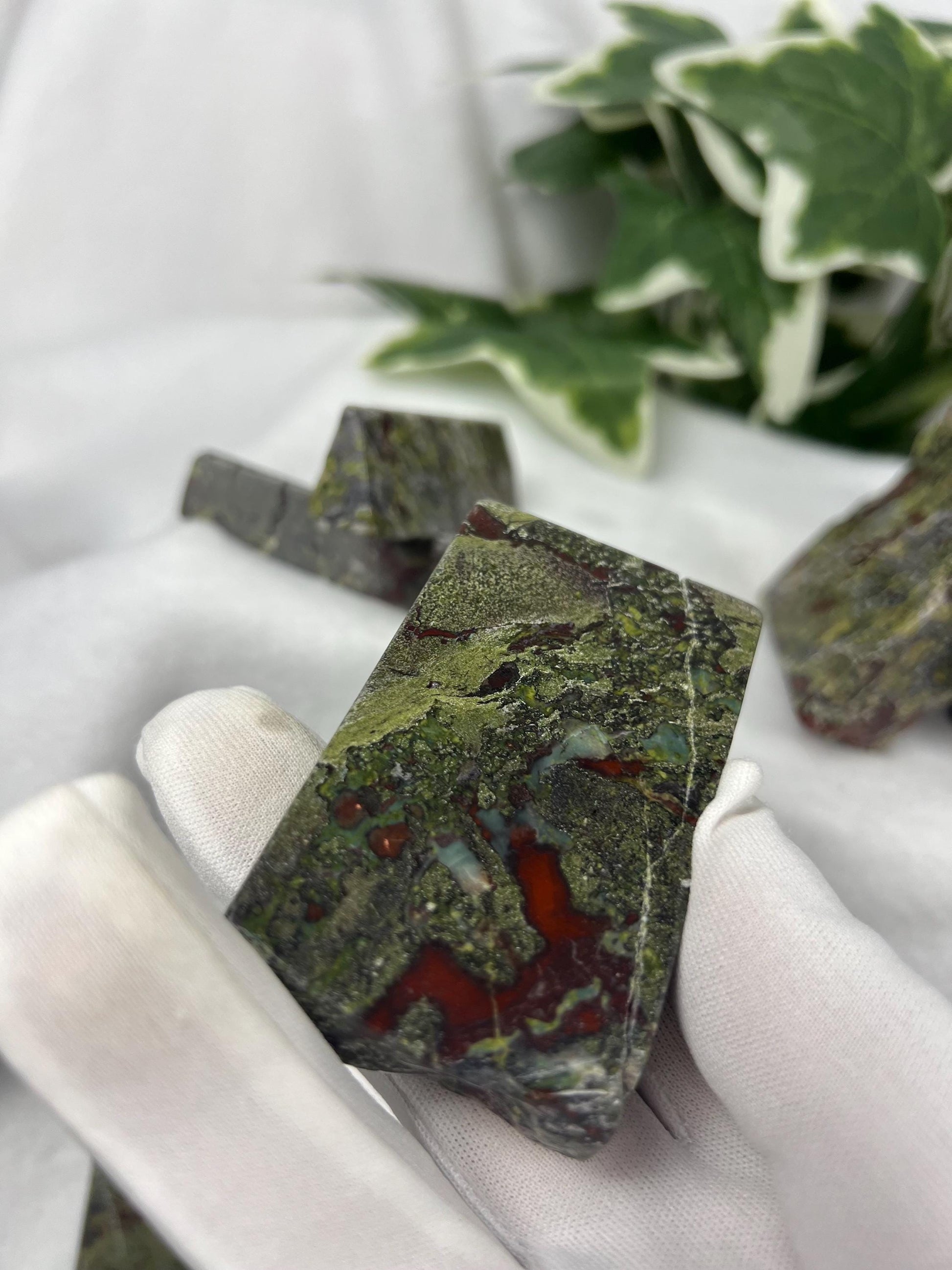 Khambhat Bloodstone Natural Palm Stone Smooth Polished Carved Crystal for Distraction from Anxiety or Worry Home Decor Holiday Home Decor