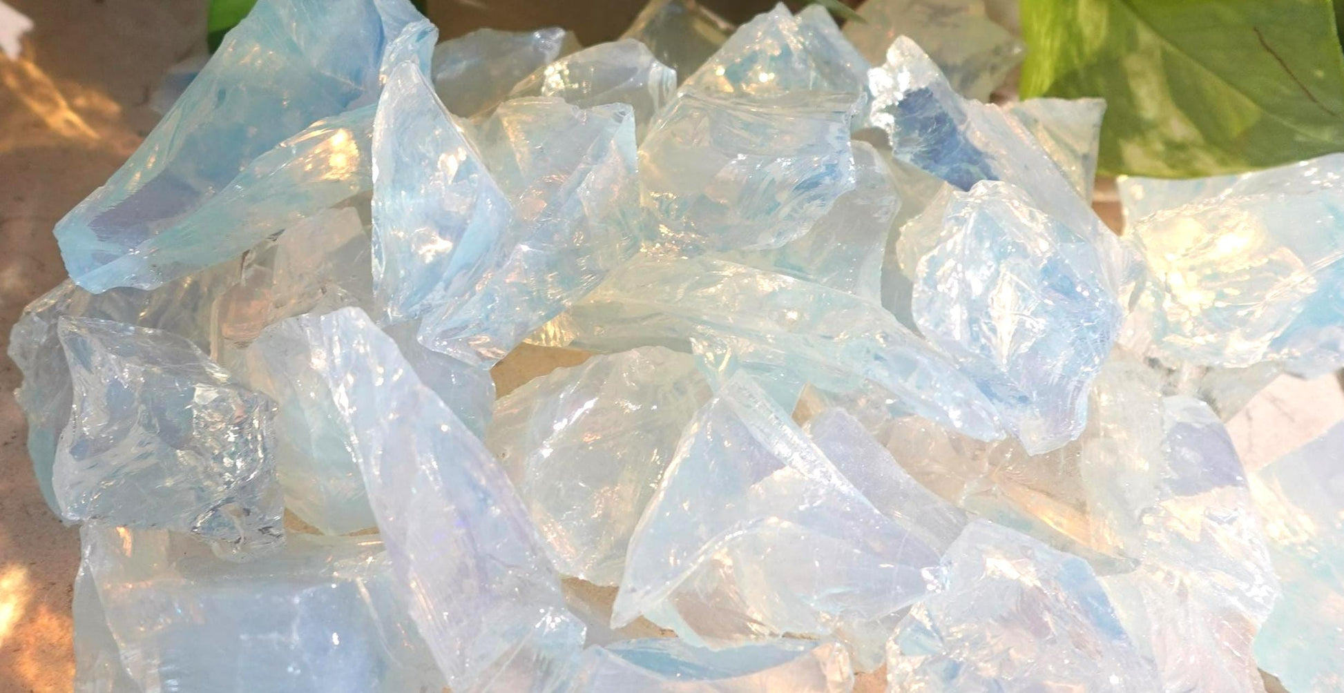 Raw Cut Clear Opalite High Frequency Crystals Untreated Anxiety Home Decor Wholesale minerals School Christmas Xmas Home Decor Craft