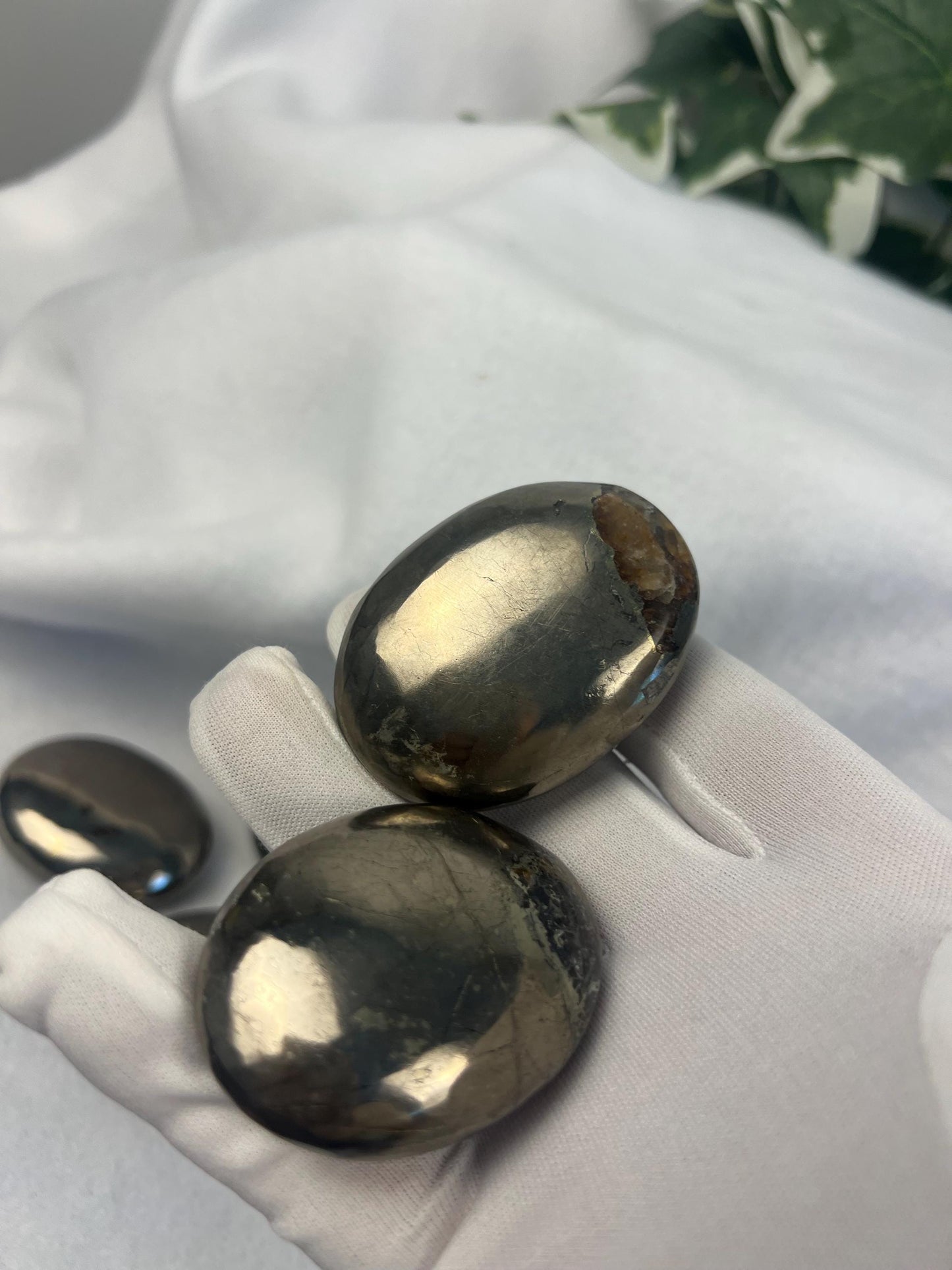 Dense Spanish Iron Pyrite Full Sized Palm Stone Home Decor Christmas Birthday Gift Anxiety Stress Relief Crystal Collection Worry Home Decor