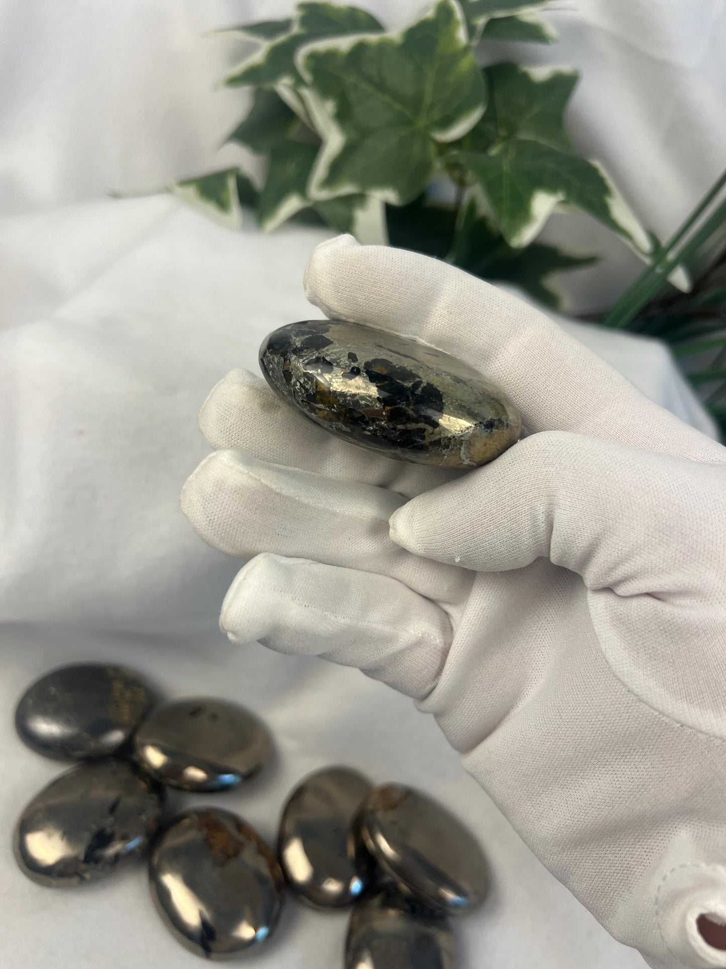 Dense Spanish Iron Pyrite Full Sized Palm Stone Home Decor Christmas Birthday Gift Anxiety Stress Relief Crystal Collection Worry Home Decor