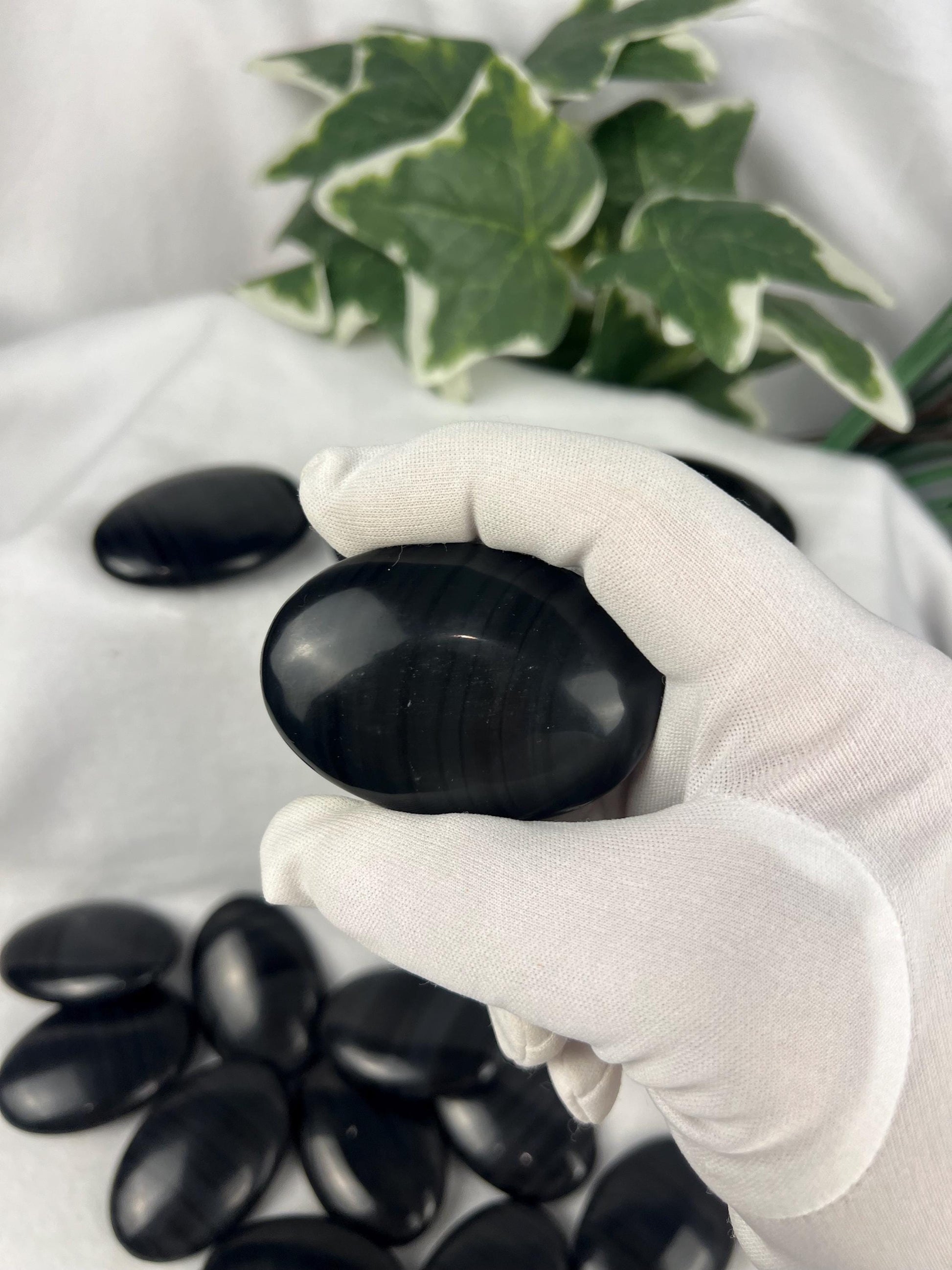 Black Ice Obsidian Polished Palm Stone Crystals Untreated Anxiety Home Decor Wholesale minerals Nirvana Christmas Xmas Home Decor Gift