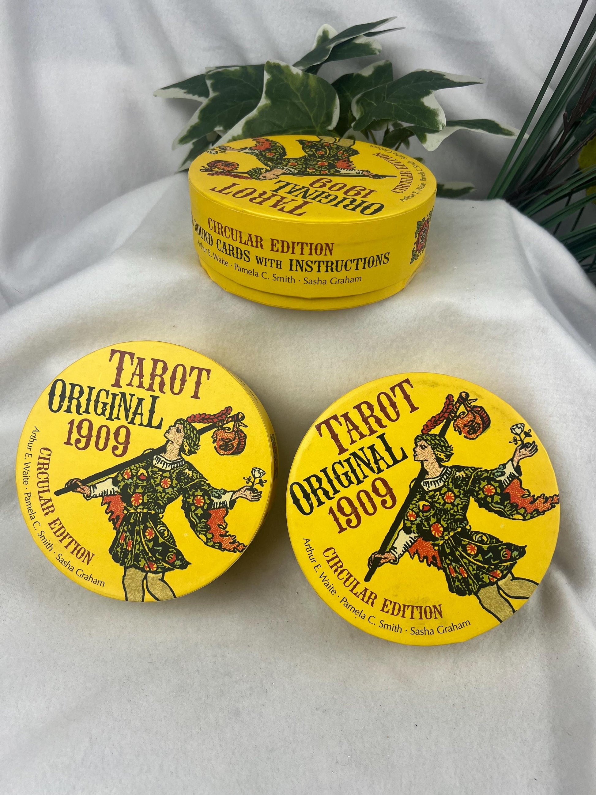 Round Edition 1909 Rider-Waite-Smith Tarot Deck Guidebook Cards Fully Licensed and Original Guidebook Gift Game Fortune Scarabeo Home Decor