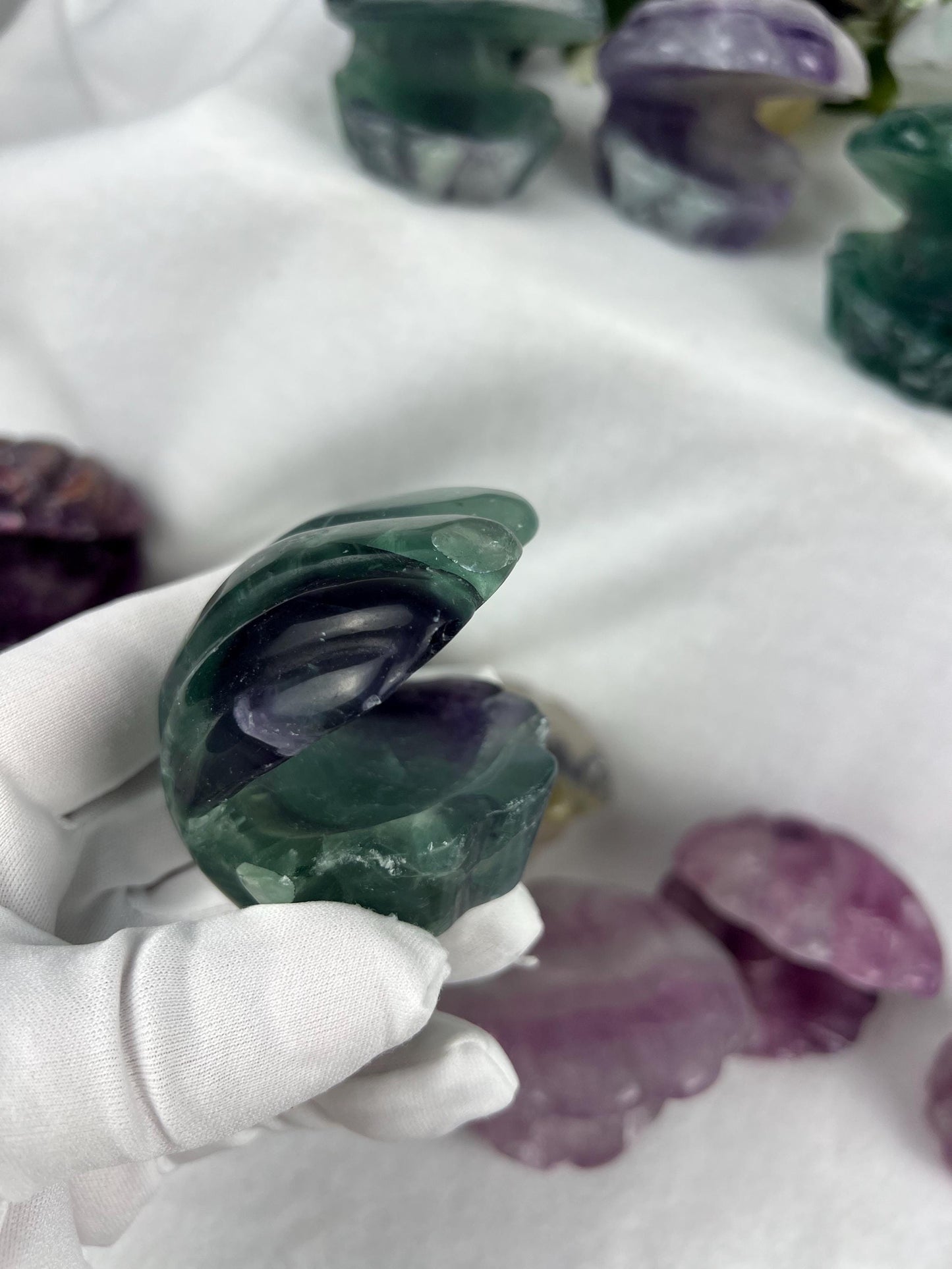 Fluorite Crystal Clam Seashell Carving Polished Natural Home Decor Christmas Birthday Statue Crystal Gemstone Feng Shui Christmas Jewelry