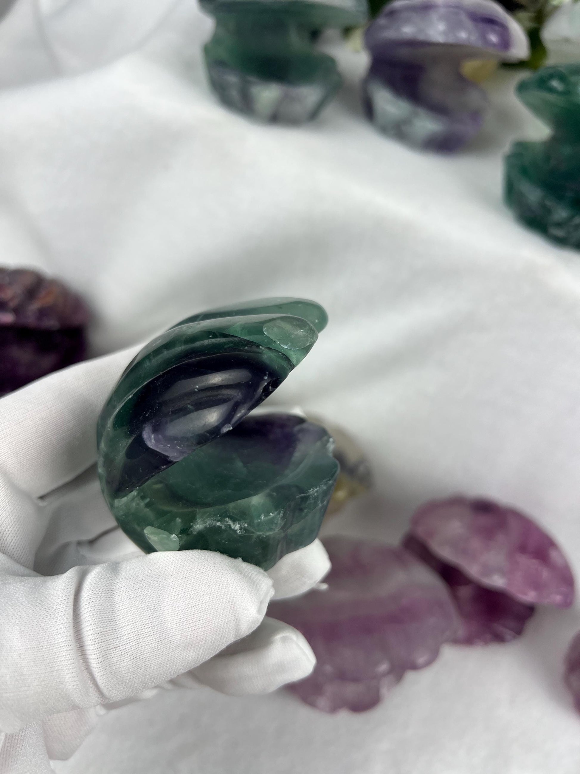 Fluorite Crystal Clam Seashell Carving Polished Natural Home Decor Christmas Birthday Statue Crystal Gemstone Feng Shui Christmas Jewelry