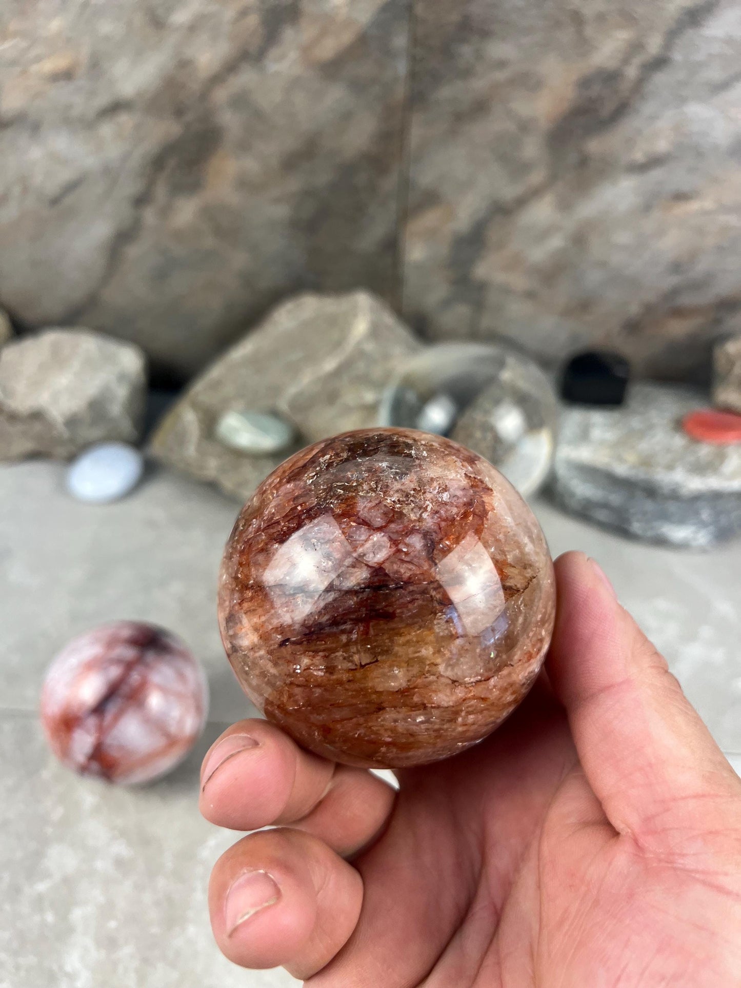Chihuahua Hematoid Fire Quartz Sphere: Reflective Home Decor Stone