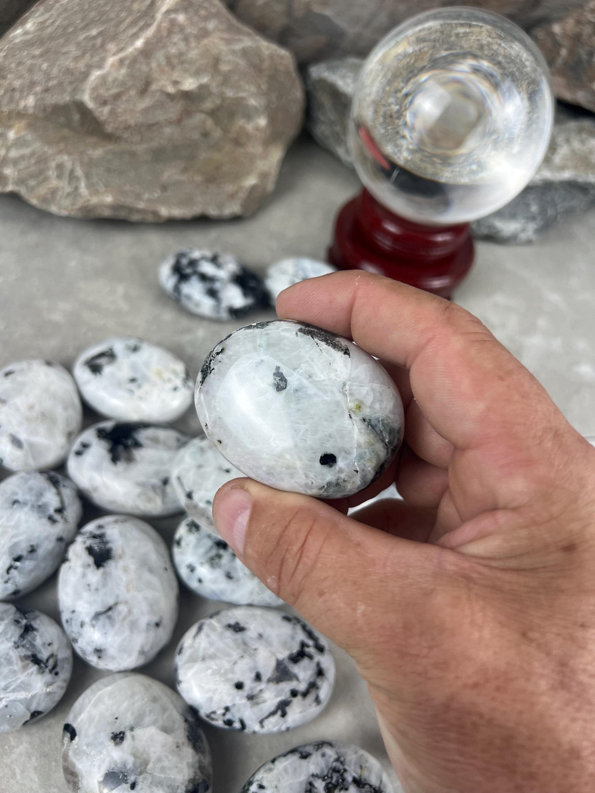 Canada White Labradorite Natural Palm Stone Smooth Polished Carved Crystal for Distraction Anxiety Worry Pocket Distraction Christmas Gift