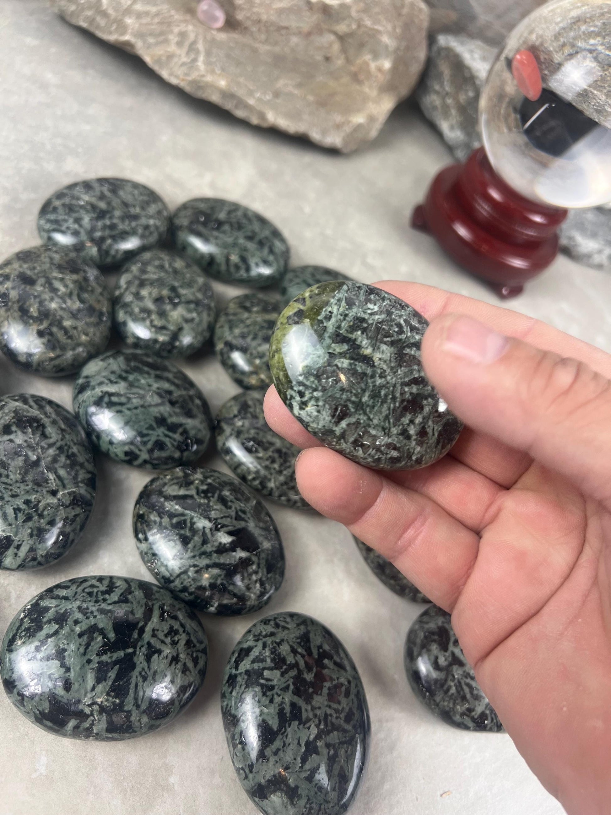 Madagascan Kambaba Jasper Chlorite Crocodile Palm Stone: Polished Worry Stone, Meditation Decor