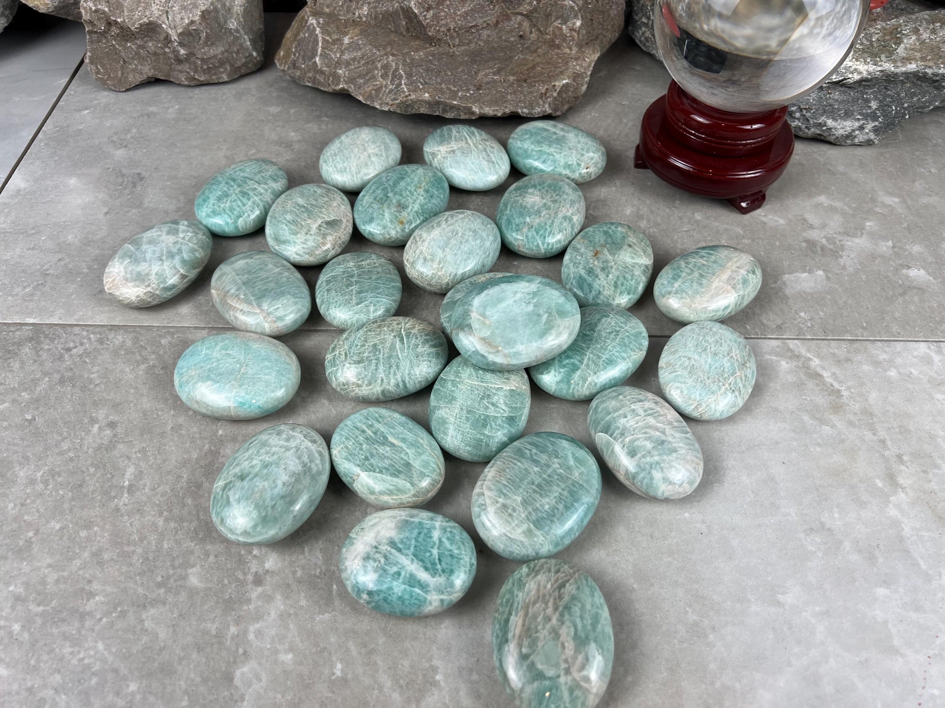 14.6oz Blue Aventurine Carved Crystal Home Decor for Christmas Xmas Paperweight Desk Display Polished Raw Point Gift Birthday Holiday