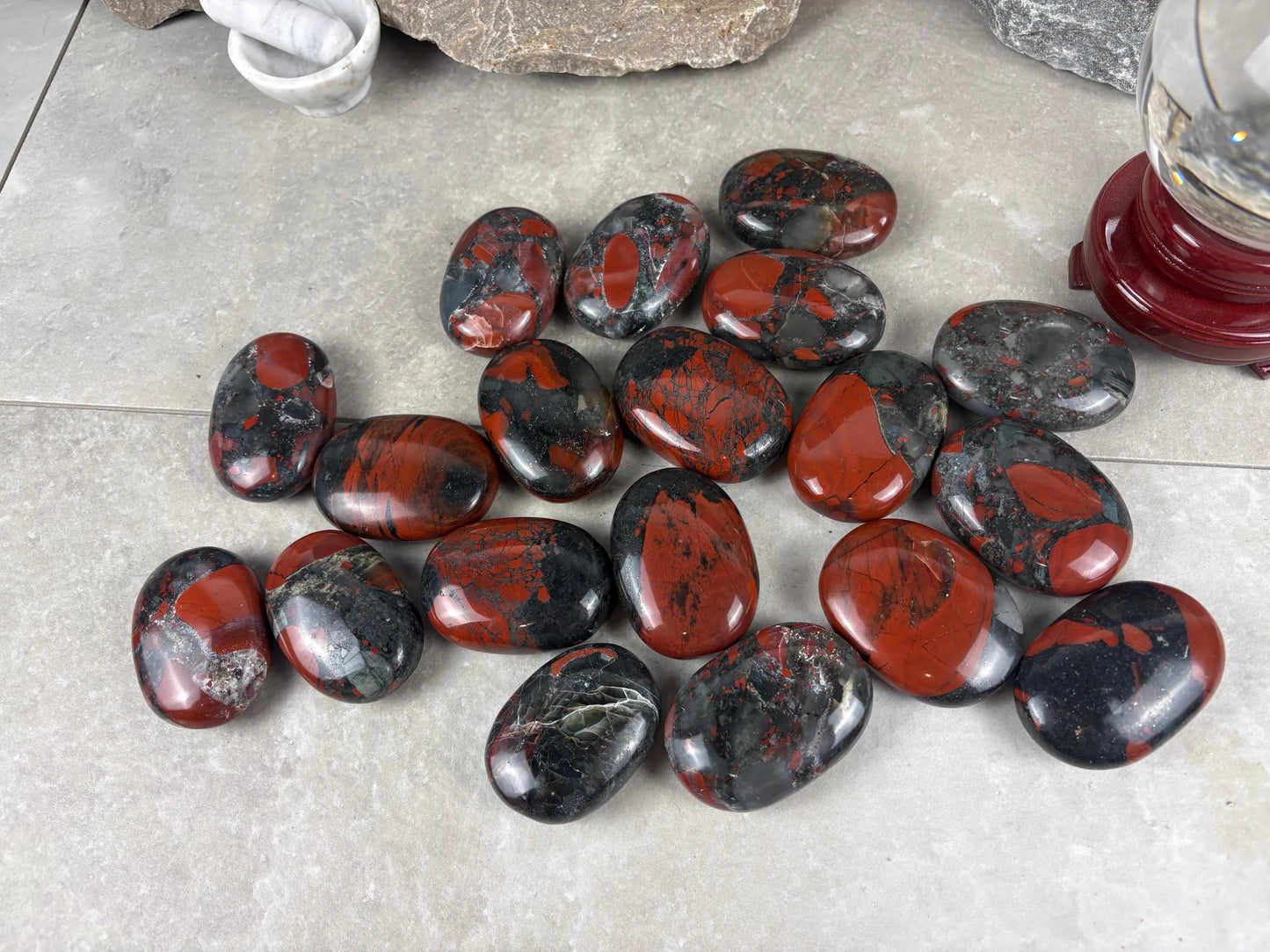 Excellent Quality Madhya Pradesh Blood Stone Palm Stone Polished Worry Stress Home Decor Distraction Pocket Stress Anxiety Palm Pocket