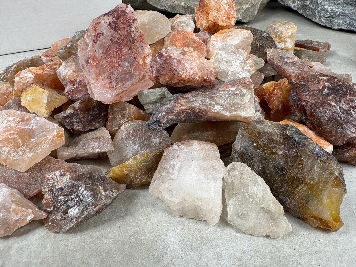 African Raw Hematoid Fire Quartz Fossil Wood Chunk Natural Crystal Worry Stone Decor Anxiety Pocket Craft Hobby Jewelry Gift Crafting