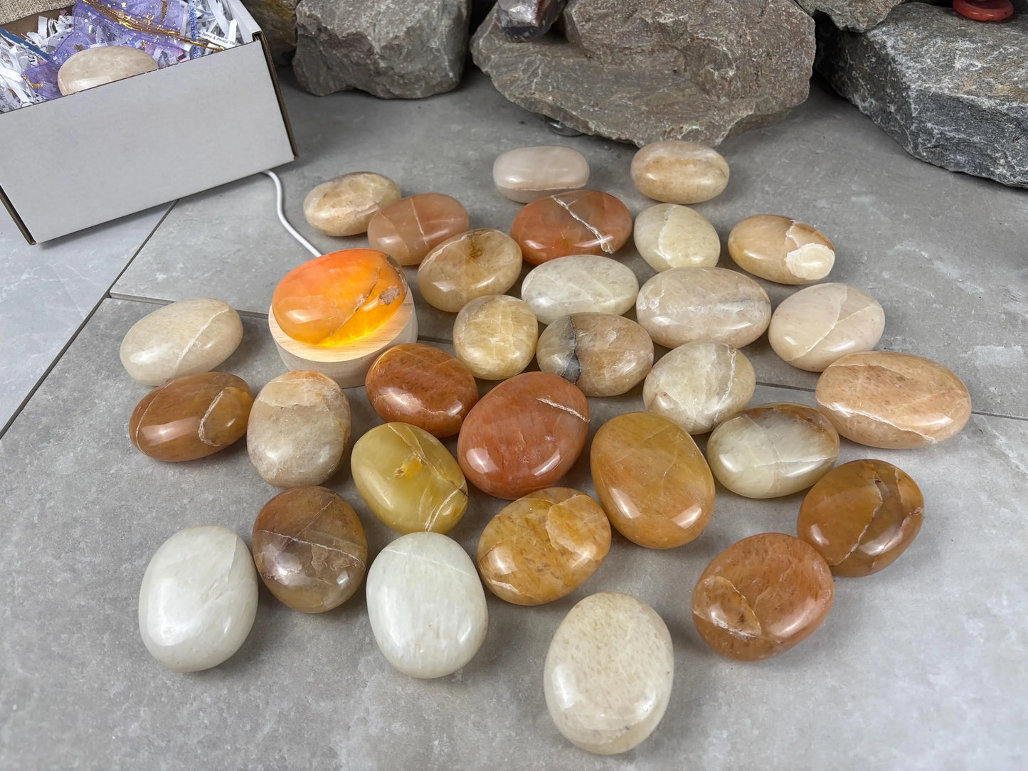 Rajasthan Indian Citrine Crystal Polished Carved Crystal for Meditation Home Decor Calming Pocket Anxiety Decorative Talisman Gift Birthday