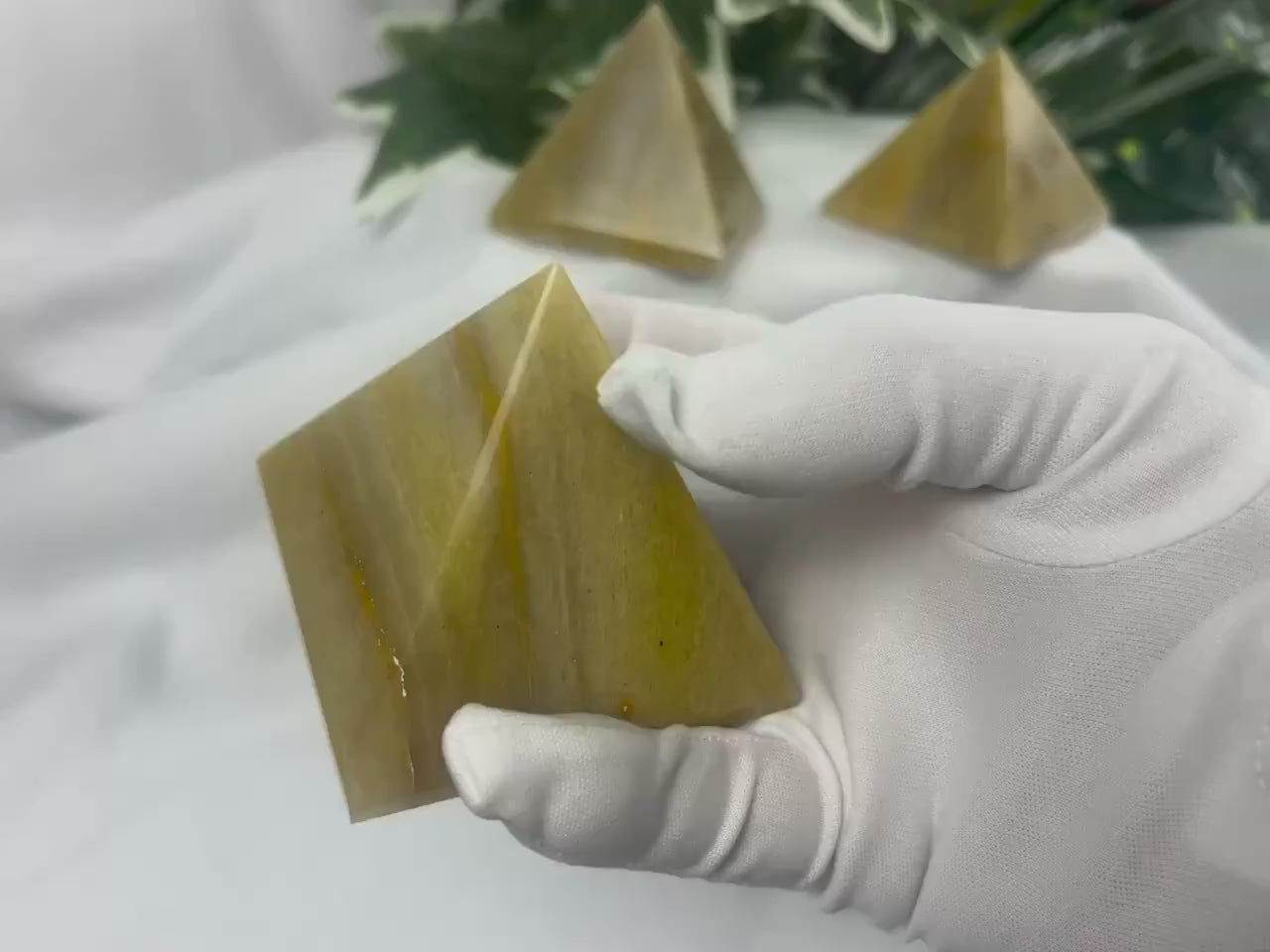 Yellow Aventurine Crystal Pyramid: Polished Meditation Decor