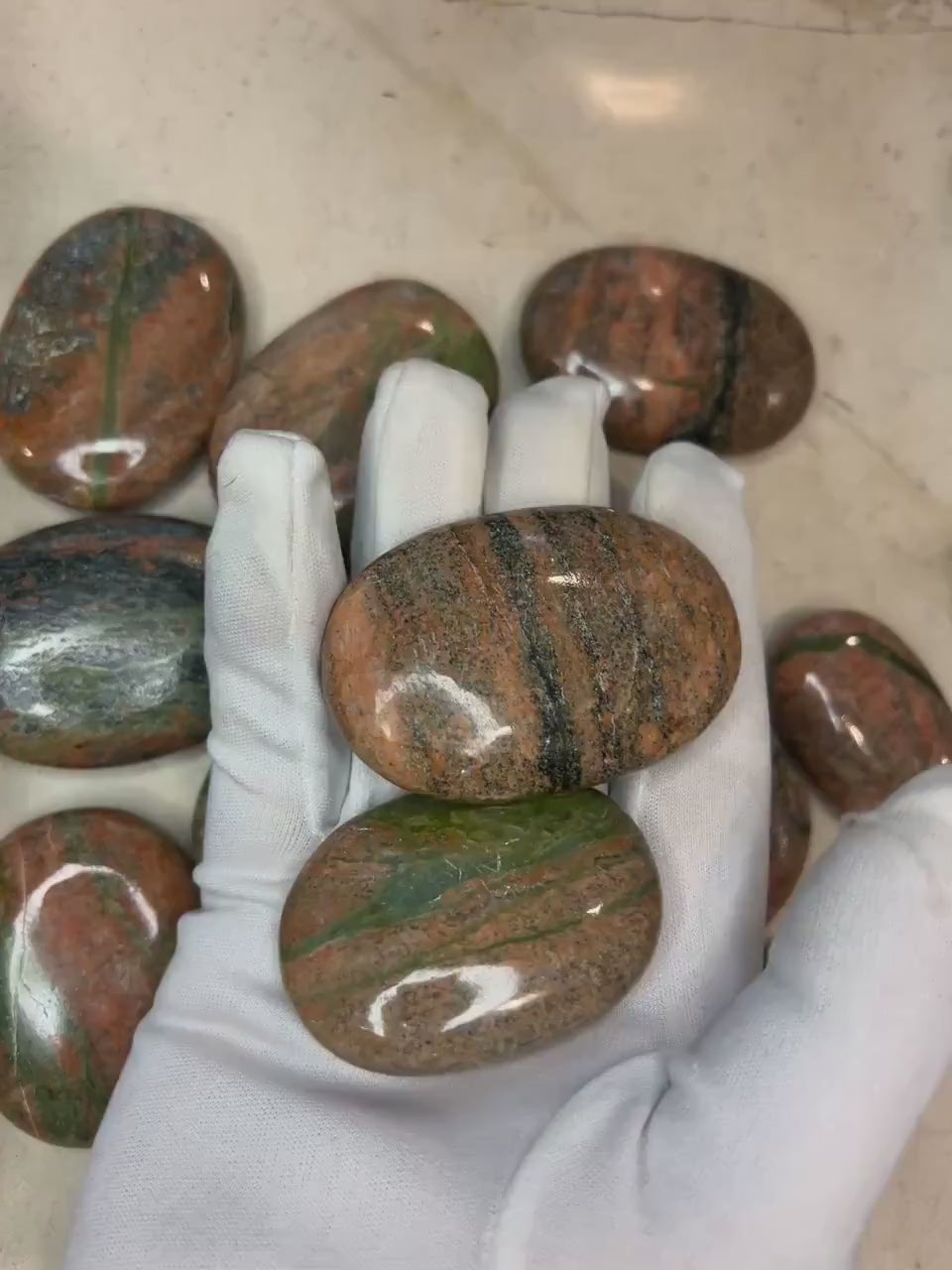 Himachal Pradesh Unakite Stone: Polished Worry Palm Stone