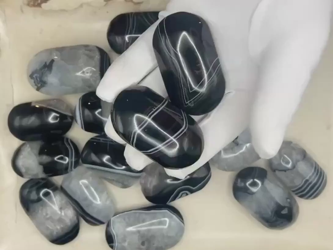 Black Onyx Banded Agate Palm Stone: Uruguay Carved Crystal for Stress Relief