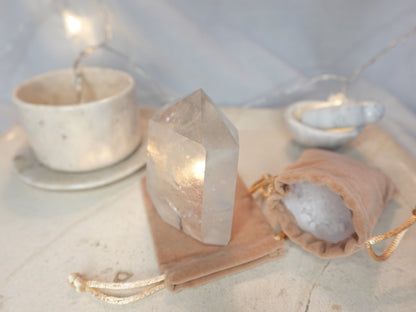 Clear Quartz Tower: Crown Chakra Meditation Wand - Crystal Healing