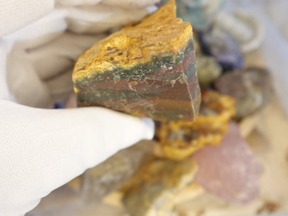 Natural Raw Crystals Untreated for Arts and Crafts home decor raw collection gemstones rocks wholesale minerals School projects and crafting