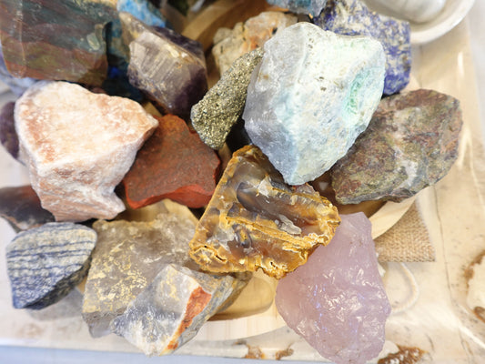 Natural Raw Crystals Untreated for Arts and Crafts home decor raw collection gemstones rocks wholesale minerals School projects and crafting