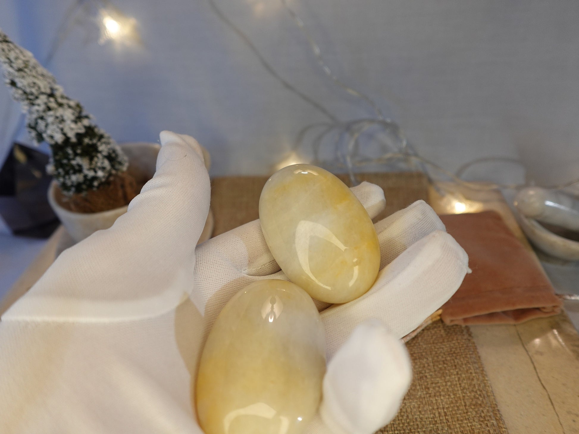 Lemon Quartz Natural Palm Stone Smooth Polished Carved Crystal for Distraction Birthday Christmas Xmas Gift