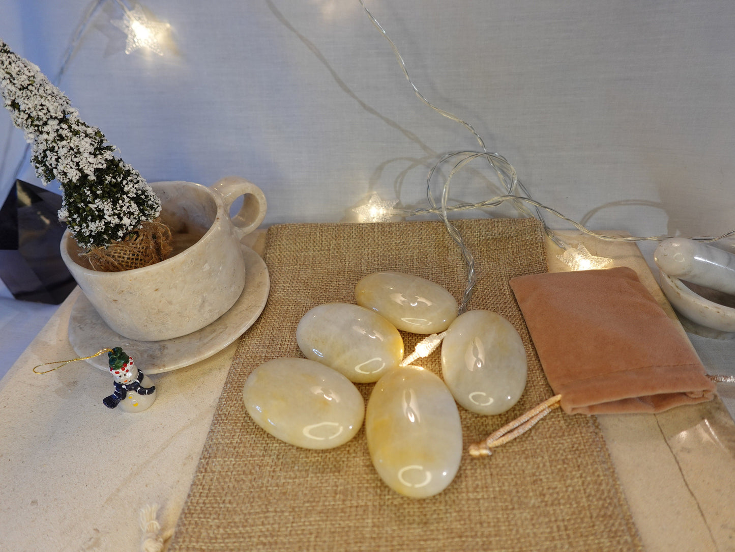Lemon Quartz Natural Palm Stone Smooth Polished Carved Crystal for Distraction Birthday Christmas Xmas Gift