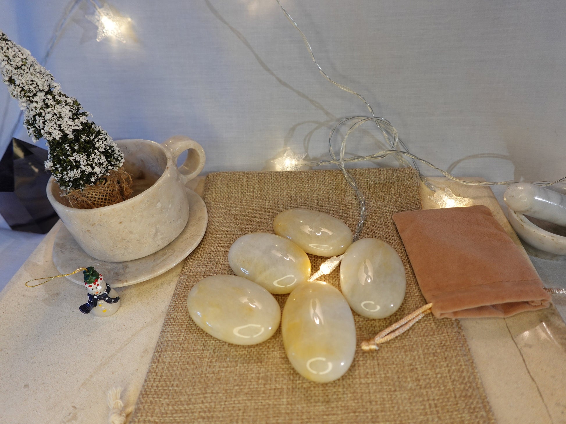 Lemon Quartz Natural Palm Stone Smooth Polished Carved Crystal for Distraction Birthday Christmas Xmas Gift