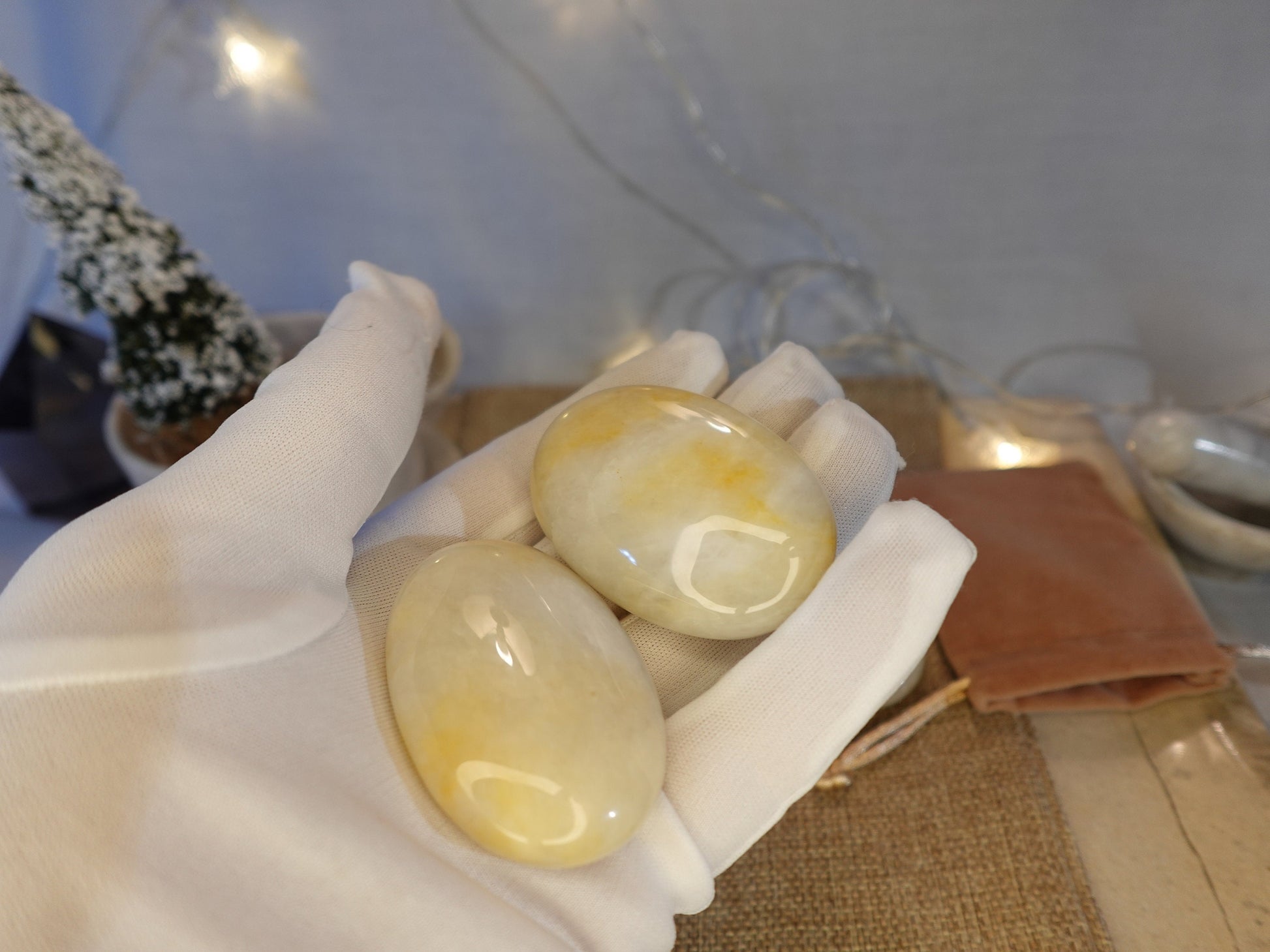 Lemon Quartz Natural Palm Stone Smooth Polished Carved Crystal for Distraction Birthday Christmas Xmas Gift