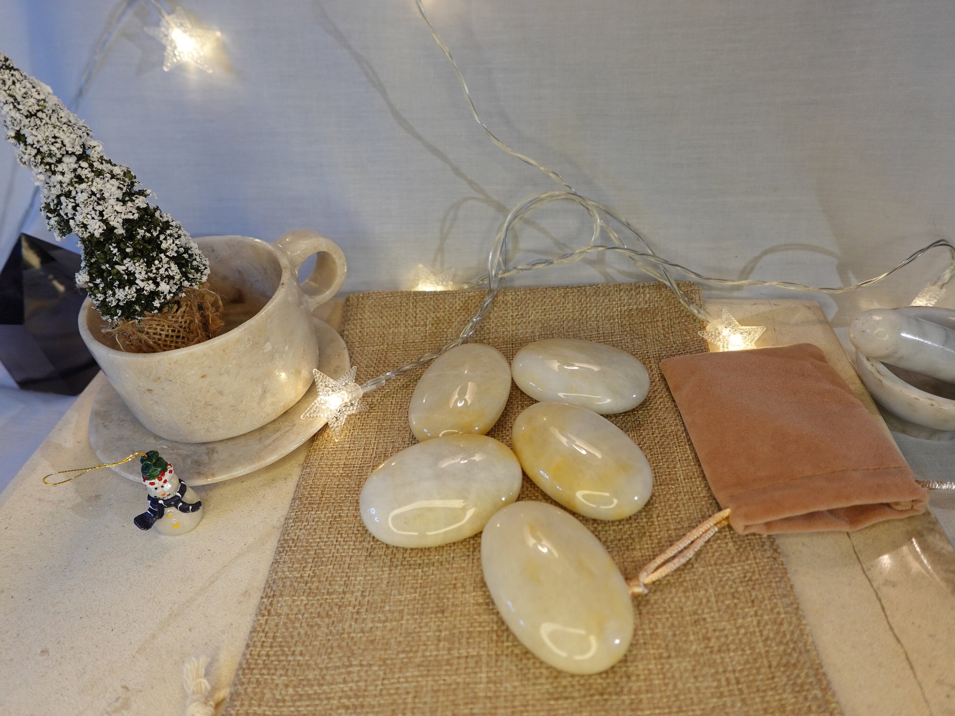 Lemon Quartz Natural Palm Stone Smooth Polished Carved Crystal for Distraction Birthday Christmas Xmas Gift