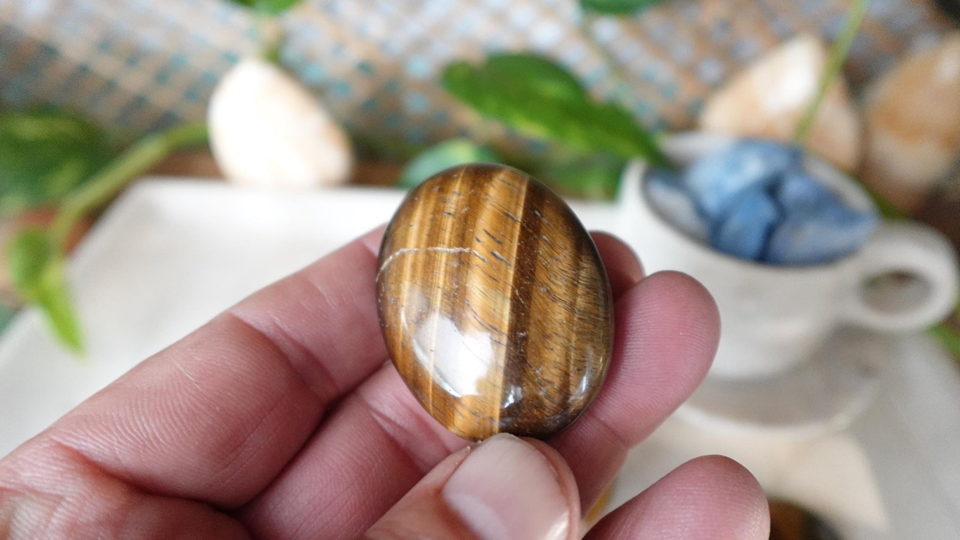 Tiger Eye Natural Medium Palm Stone Smooth Polished Carved Crystal for Distraction from Anxiety Christmas Xmas Home Decor