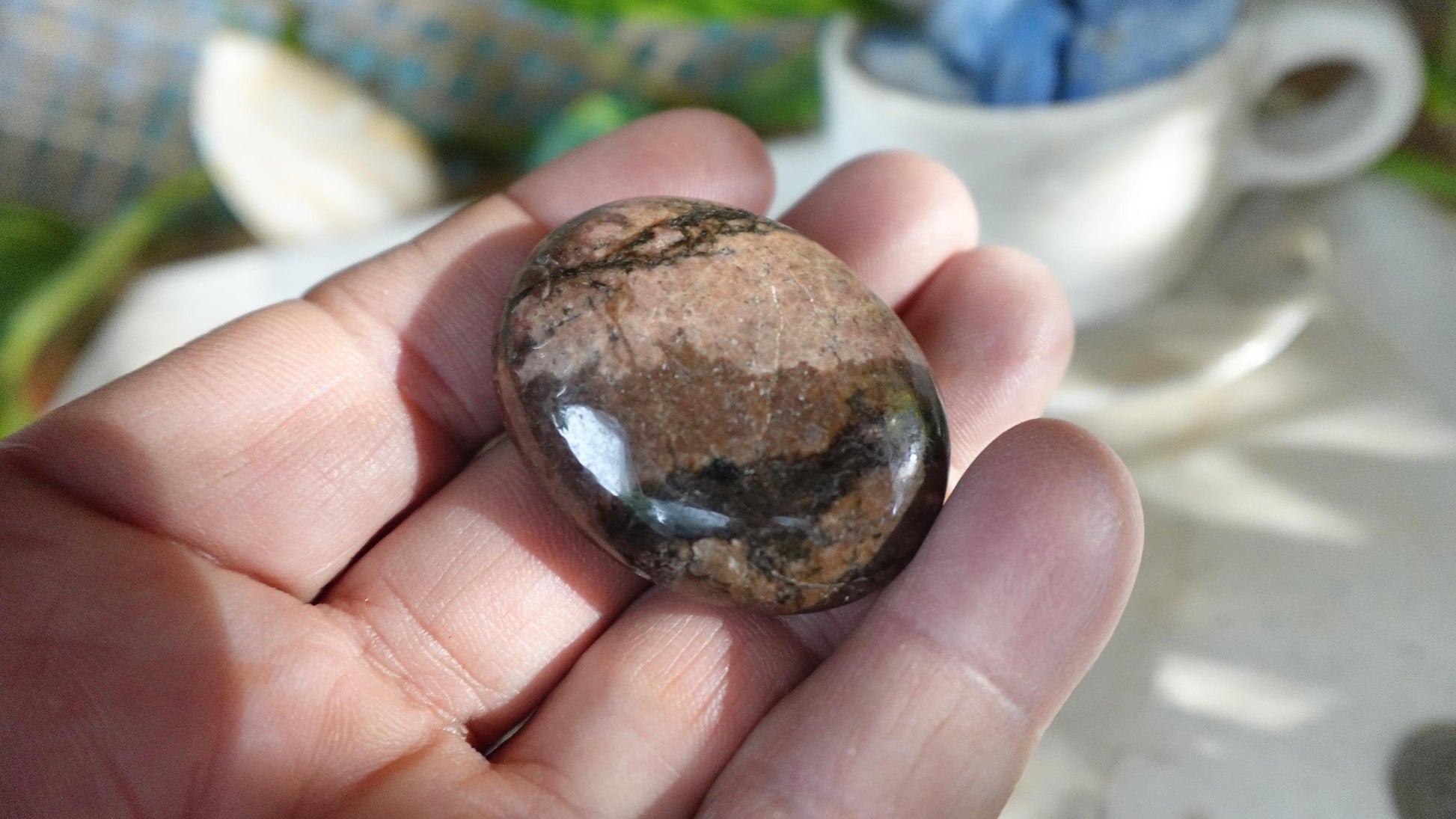 Rhodonite Natural Medium Palm Stone Medium Smooth Polished Carved Crystal for Distraction Anxiety Christmas Home Decor Birthday Gift Anxiety