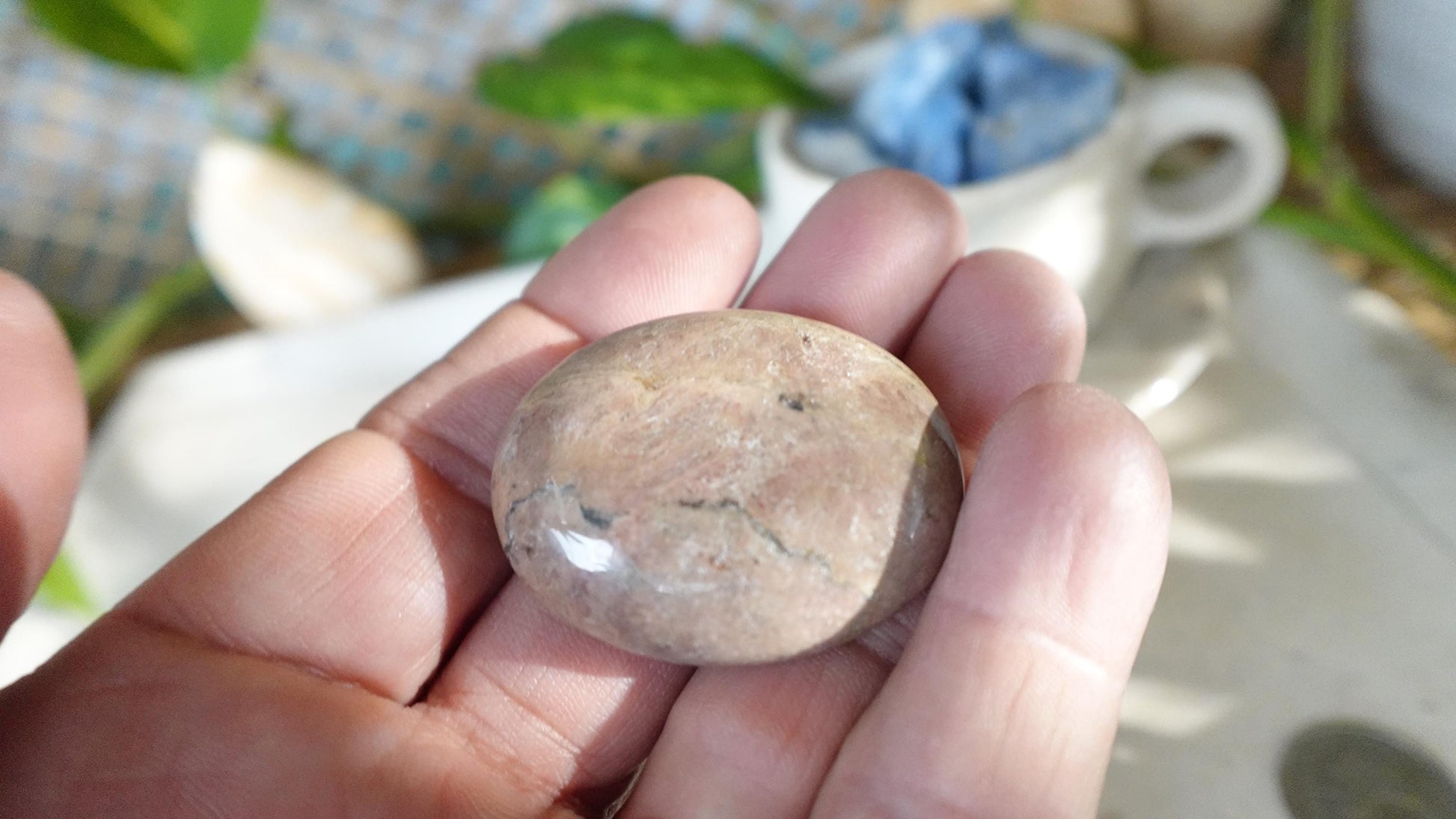 Rhodonite Natural Medium Palm Stone Medium Smooth Polished Carved Crystal for Distraction Anxiety Christmas Home Decor Birthday Gift Anxiety