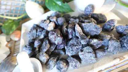 Raw Garnet Stone: Natural Untreated Crystals for Arts, Crafts & Decor
