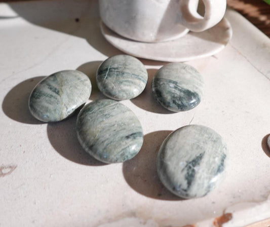 Olive Nephrite Jade Palm Natural Crystal Polished Worry Stone Home Decor Anxiety Pocket Distraction Meditation Gift Birthday Christmas