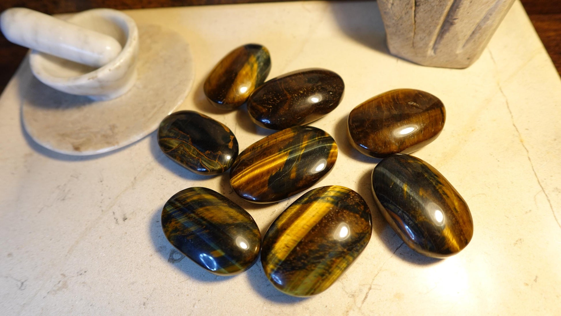 Blue Tiger Eye Natural Palm Stone Smooth Polished Carved Crystal for Distraction Pocket Worry Anxiety Home Decor Gift Xmas Christmas