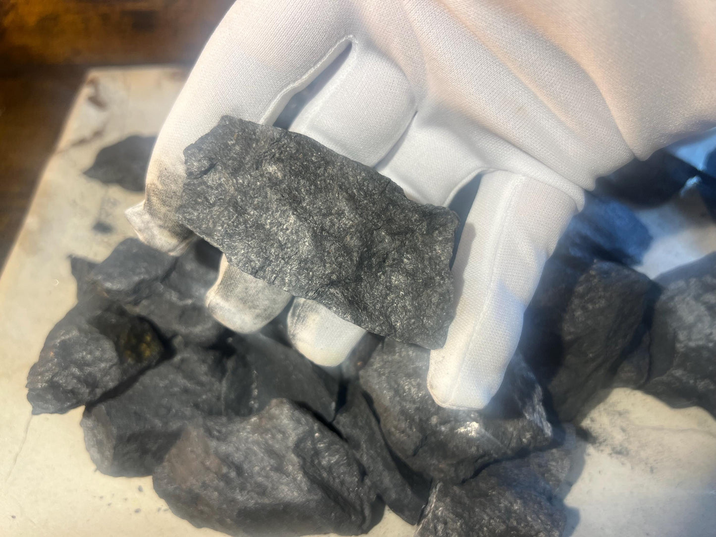 Raw Shungite Crystals: Untreated Carbon Stones for Home Decor