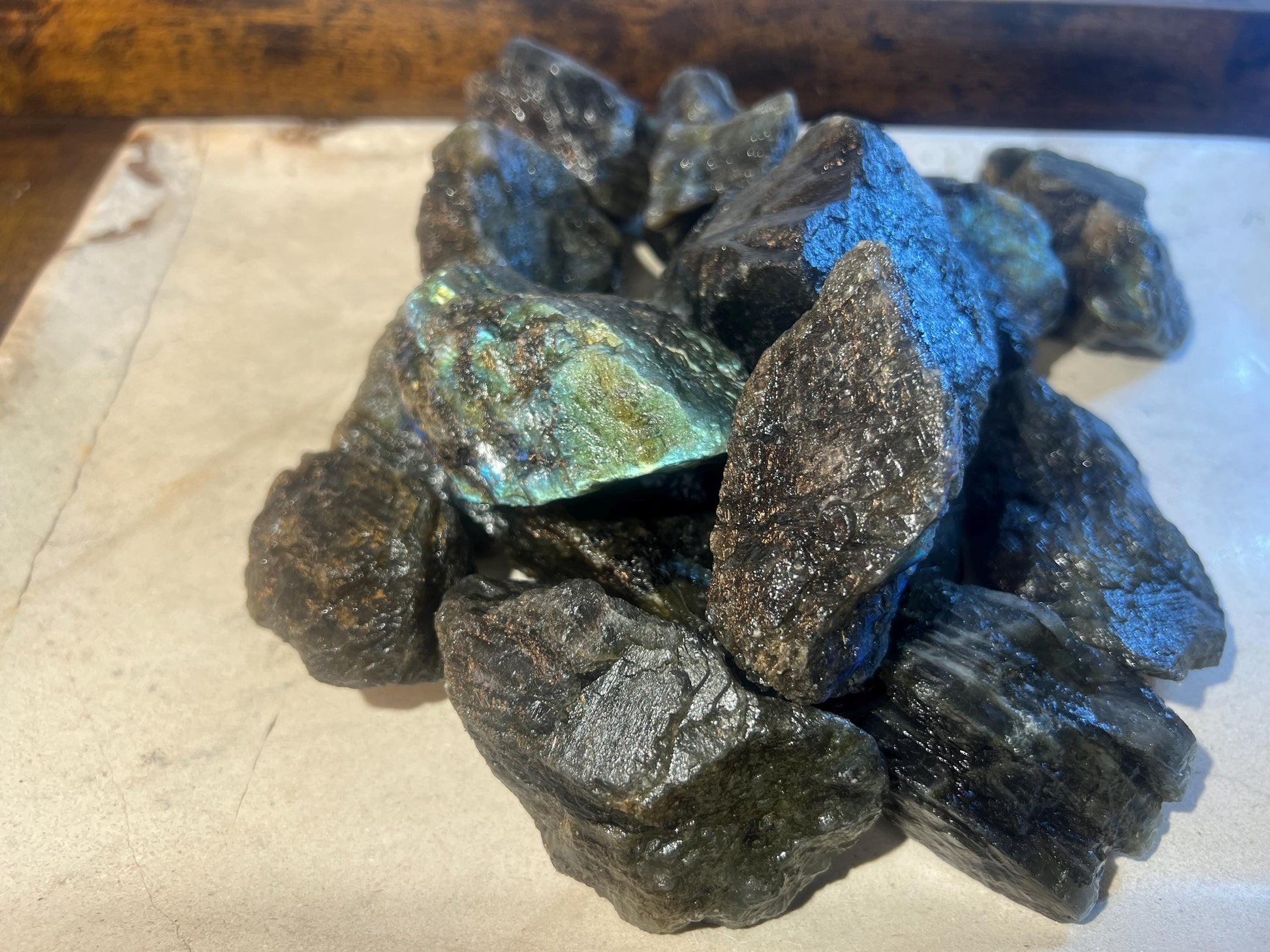 Raw Labradorite Crystals Madagascar Natural Crystal Polished Worry Stone Home Decor Anxiety Pocket Distraction Meditation Gift Christmas