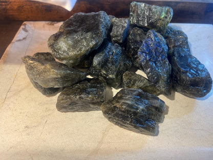 Raw Labradorite Crystals Madagascar Natural Crystal Polished Worry Stone Home Decor Anxiety Pocket Distraction Meditation Gift Christmas