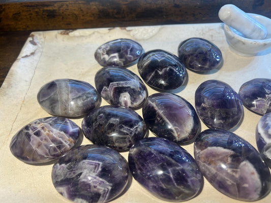 Dream Amethyst Natural Palm Stone Smooth Polished Carved Crystal for Distraction from Anxiety Worry Home Decor Christmas Birthday Xmas Gift