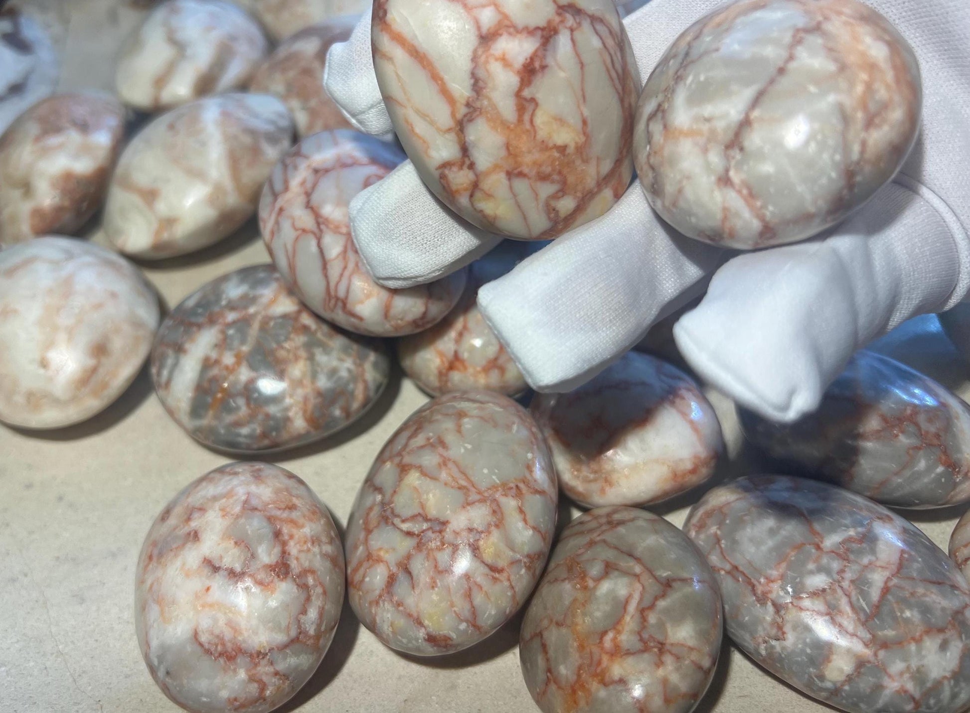 Danish Red Vein Jasper Natural Palm Stone Smooth Polished Carved Crystal for Distraction Stress Christmas Xmas Home Decor Worry Anxiety