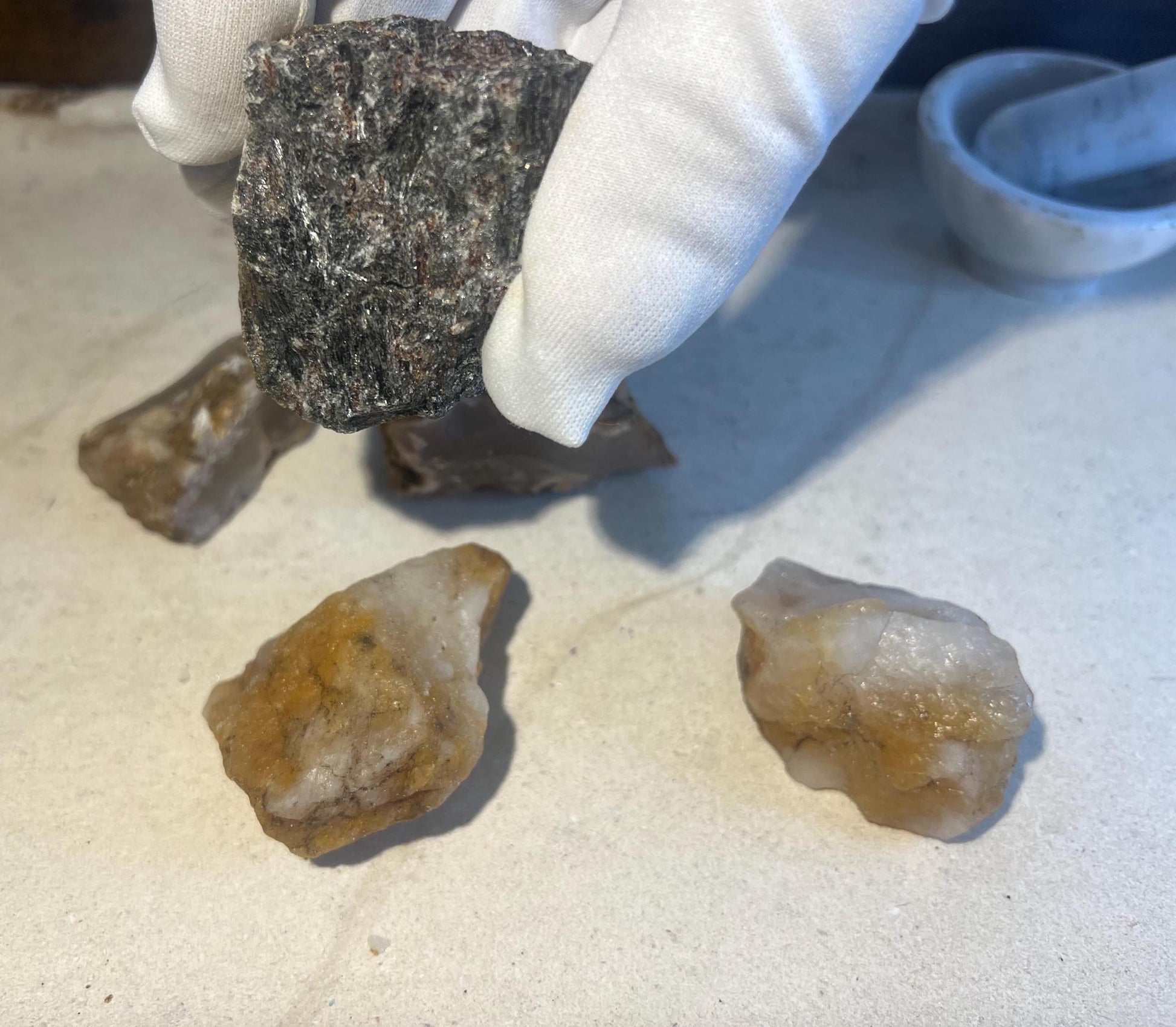 Self-Discovery and Resilience Power Pack Nuummite, Golden Healer Quartz and Flower Agate Personal Focus Home Decor Meditation Birthday Xmas