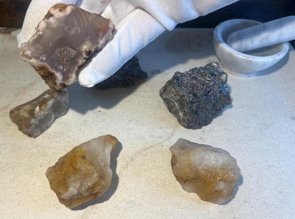 Self-Discovery and Resilience Power Pack Nuummite, Golden Healer Quartz and Flower Agate Personal Focus Home Decor Meditation Birthday Xmas