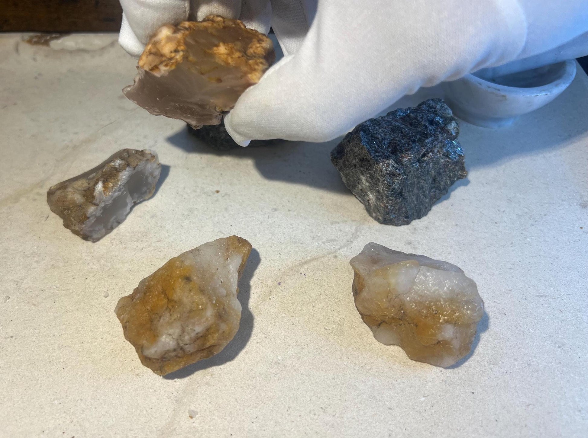 Self-Discovery and Resilience Power Pack Nuummite, Golden Healer Quartz and Flower Agate Personal Focus Home Decor Meditation Birthday Xmas