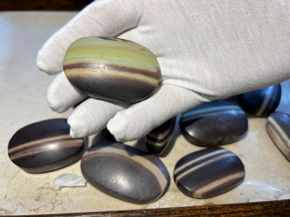 Purple Jade Palm Stone: Polished Carved Crystal for Anxiety Home Decor Worry Pocket Stress Anxiety Palm Stone
