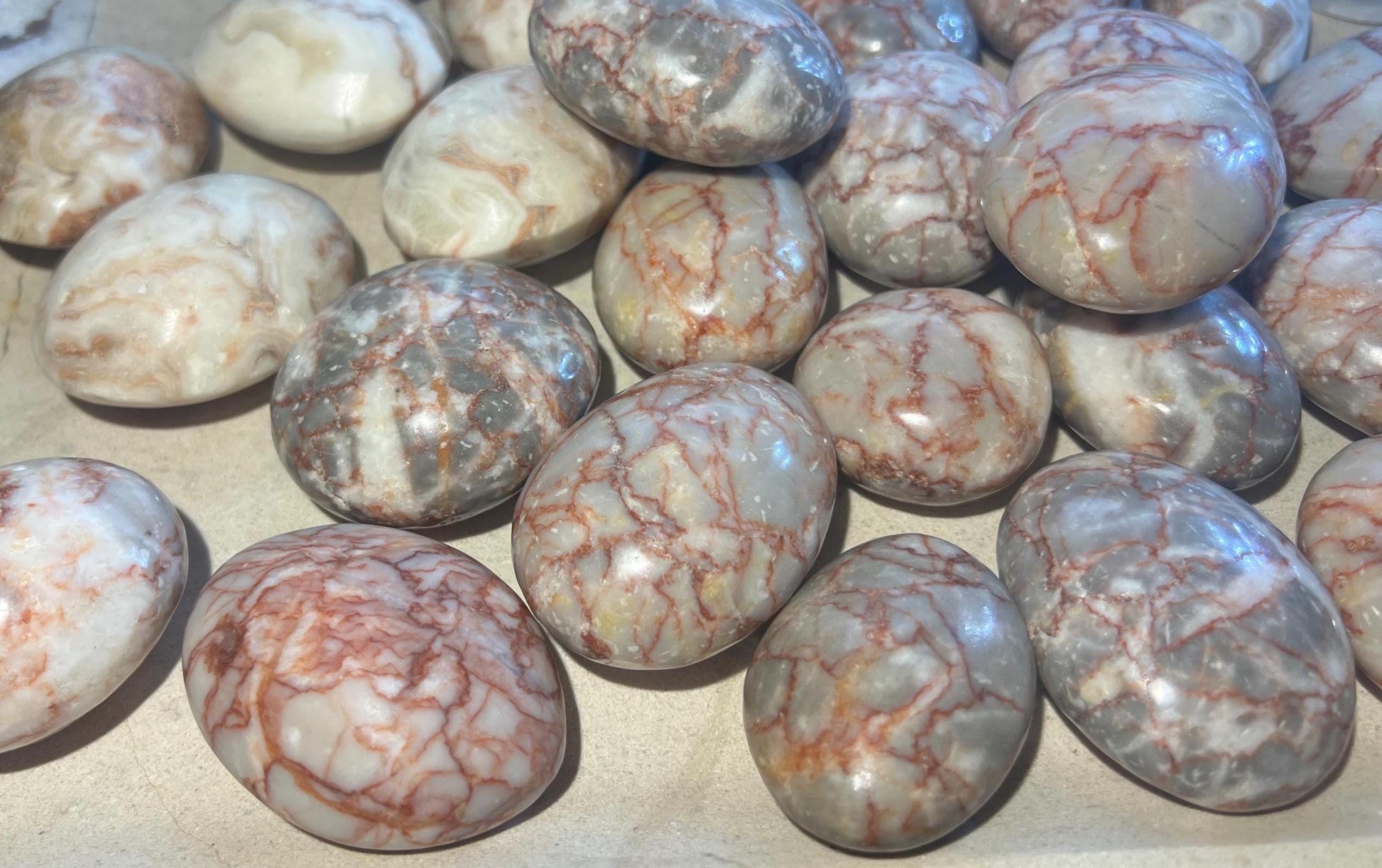 Danish Red Vein Jasper Natural Palm Stone Smooth Polished Carved Crystal for Distraction Stress Christmas Xmas Home Decor Worry Anxiety