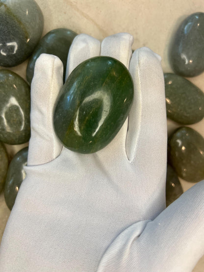 Green Aventurine Palm Stone: Polished Crystal for Meditation Home Decor Worry Pocket Stress Anxiety Palm Stone