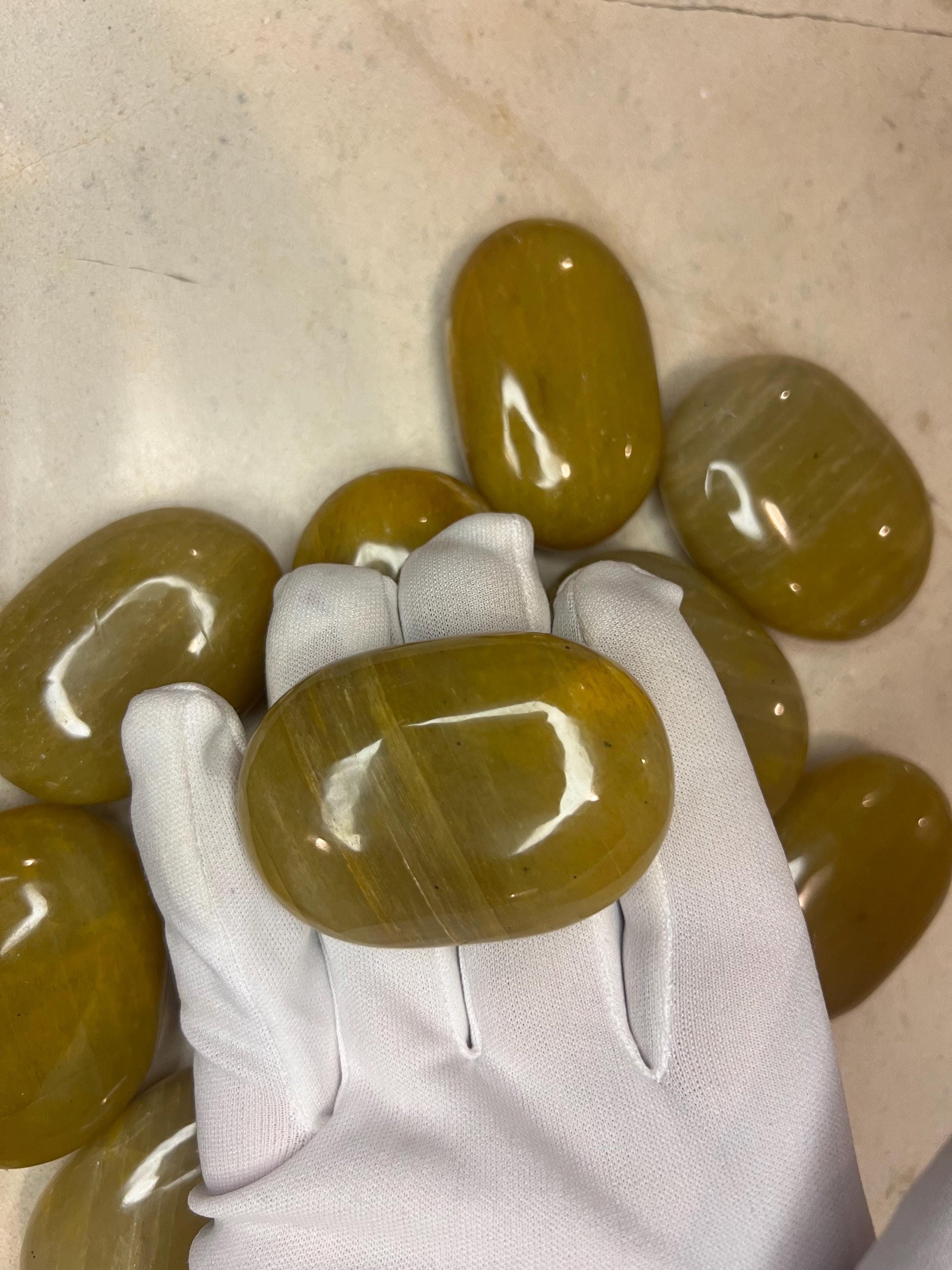 Indian Yellow Aventurine Natural Palm Stone Smooth Polished Carved Crystal for Worry Anxiety Distraction Meditation Christmas Xmas Gift