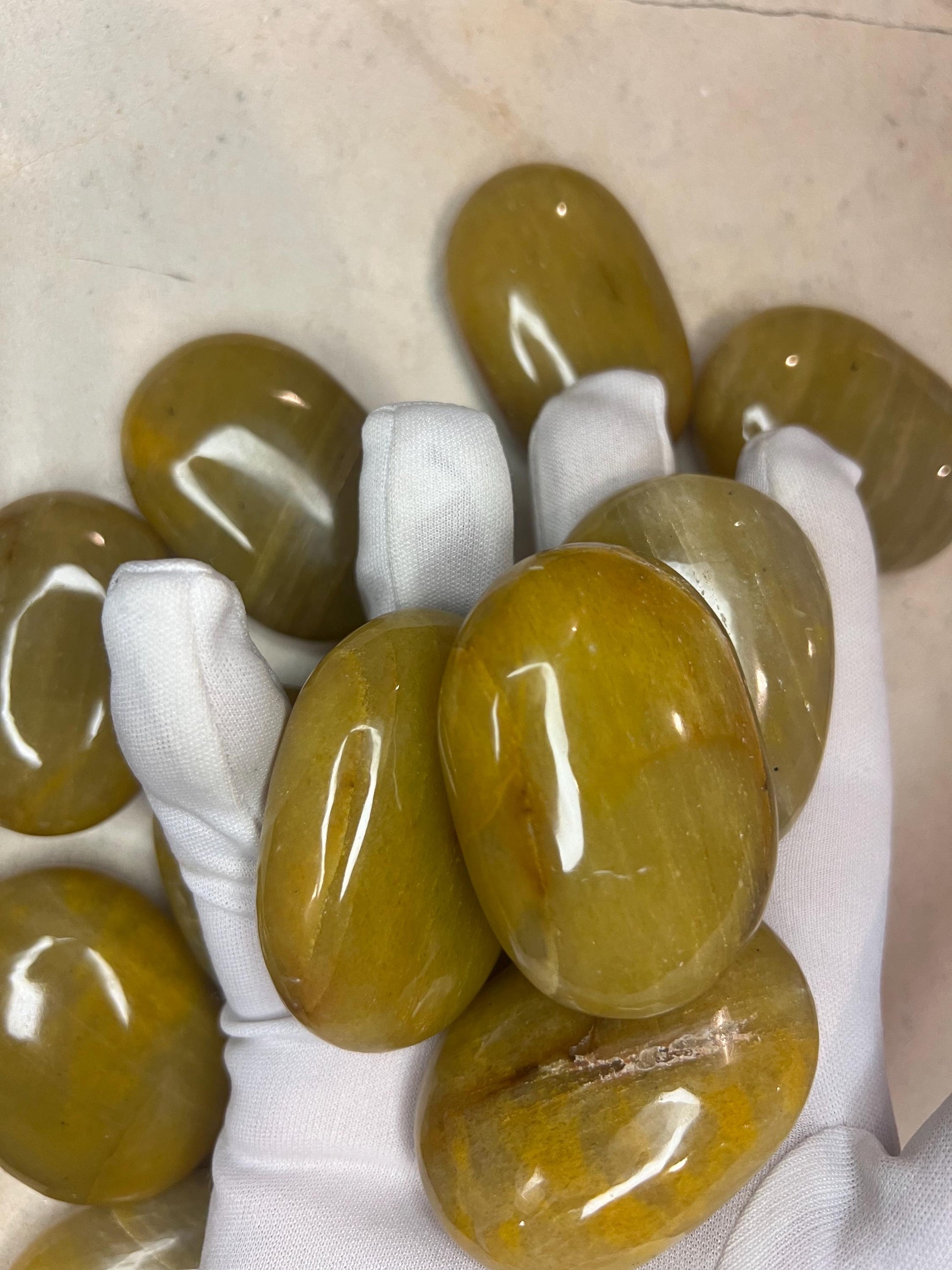 Indian Yellow Aventurine Natural Palm Stone Smooth Polished Carved Crystal for Worry Anxiety Distraction Meditation Christmas Xmas Gift