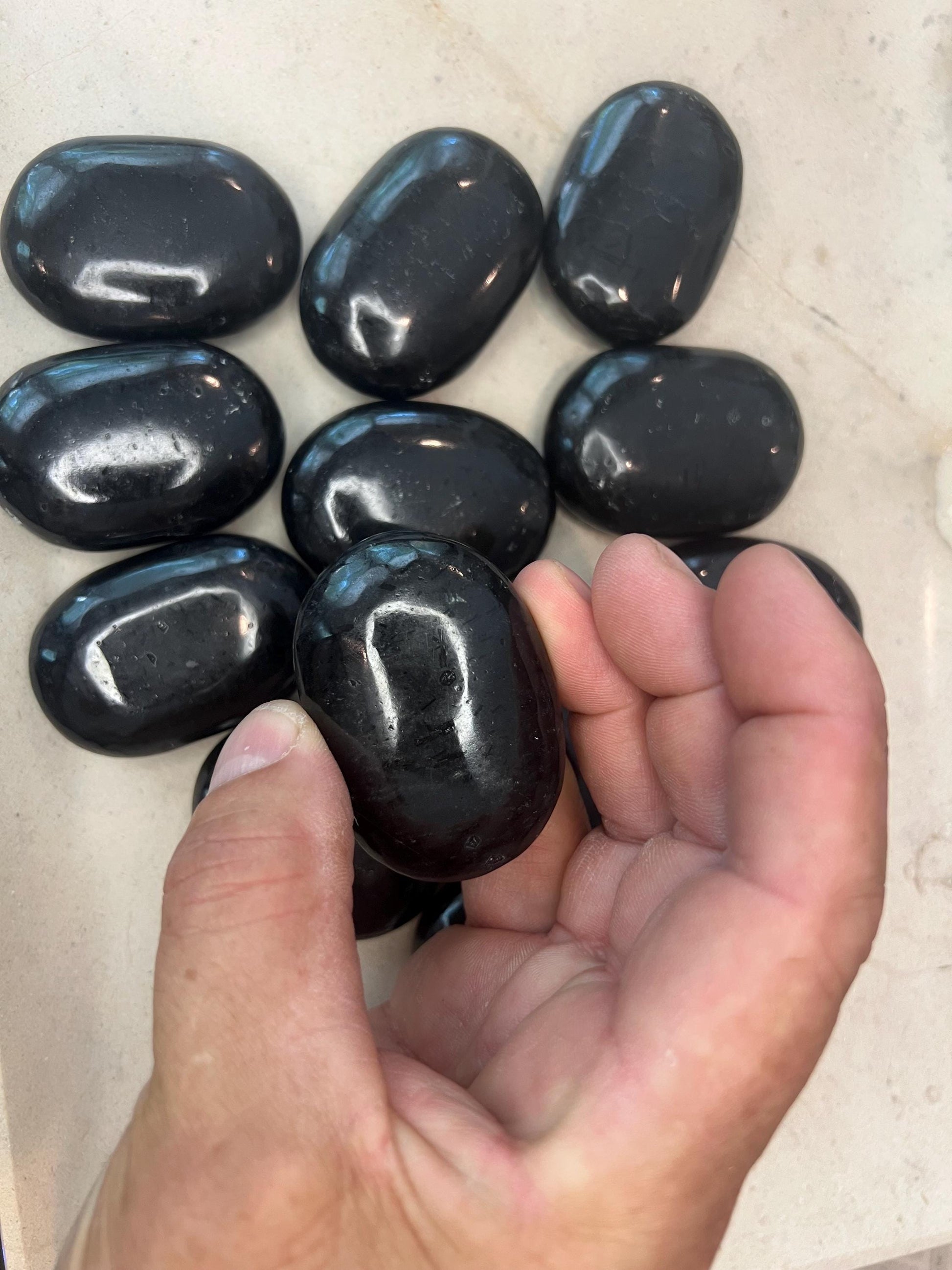 Indian Black Tourmaline Natural Palm Stone Smooth Polished Carved Crystal for Christmas Decor Gift Home Decor Worry Anxiety Birthday Xmas