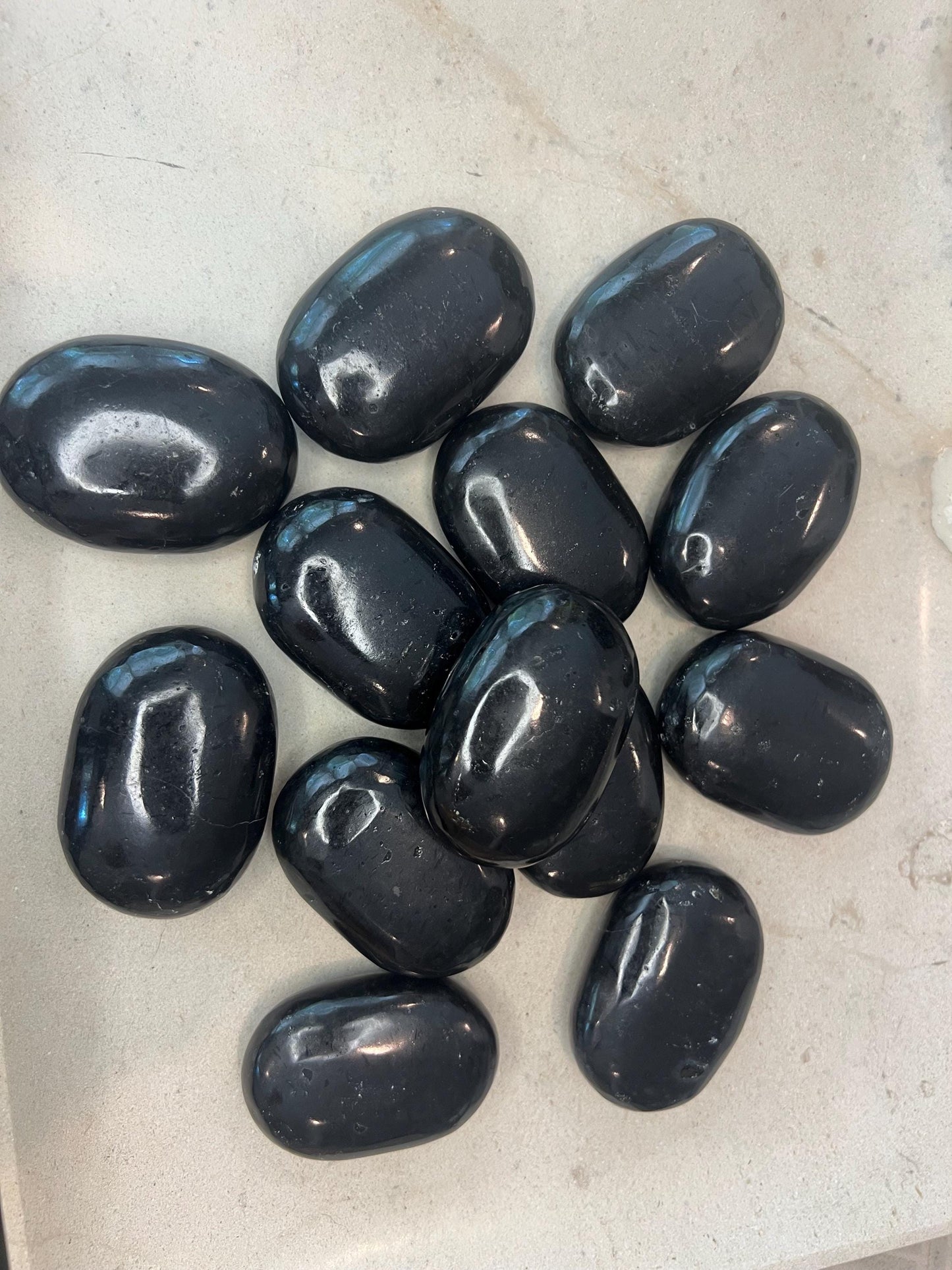 Indian Black Tourmaline Natural Palm Stone Smooth Polished Carved Crystal for Christmas Decor Gift Home Decor Worry Anxiety Birthday Xmas