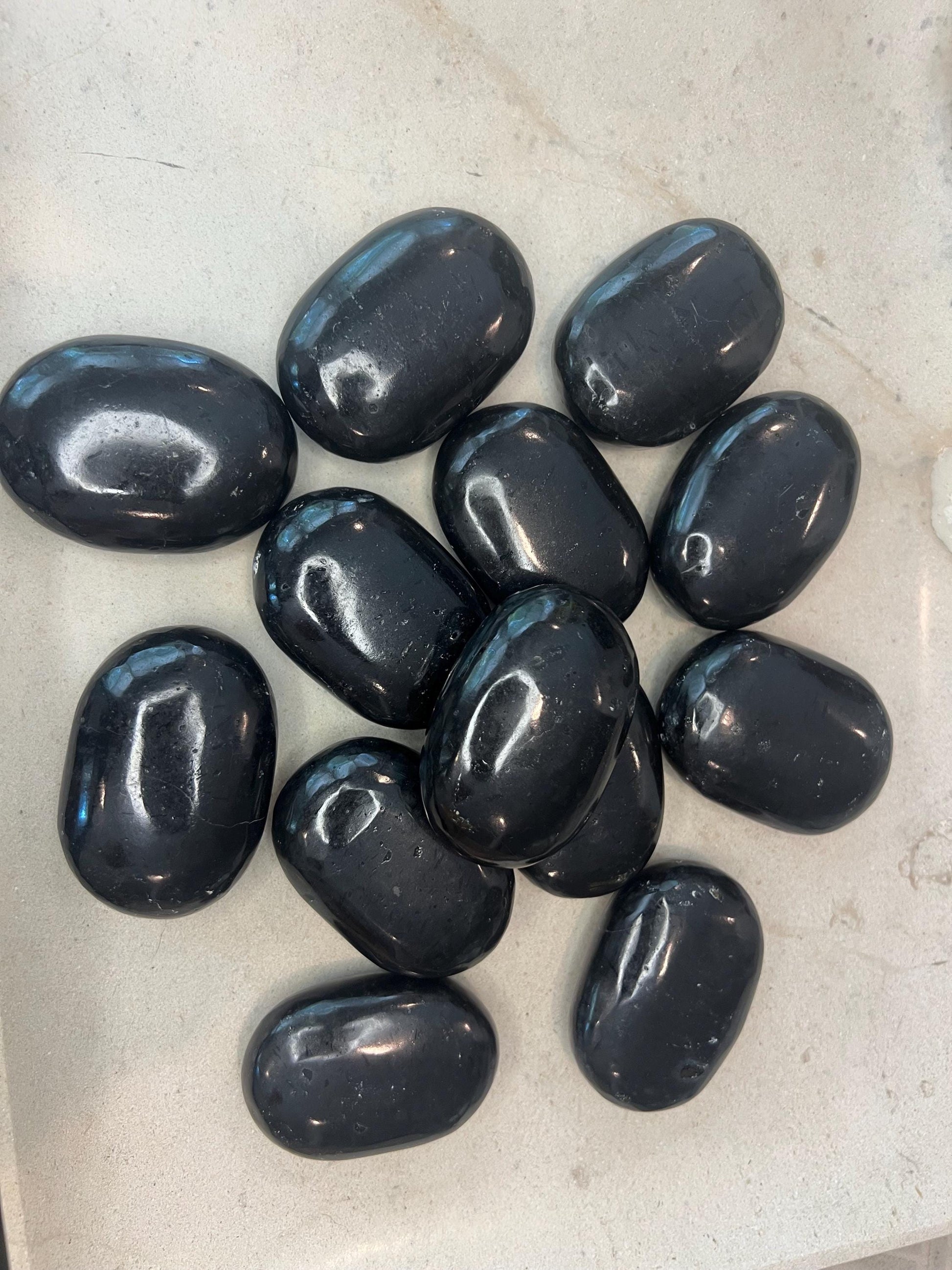 Indian Black Tourmaline Natural Palm Stone Smooth Polished Carved Crystal for Christmas Decor Gift Home Decor Worry Anxiety Birthday Xmas